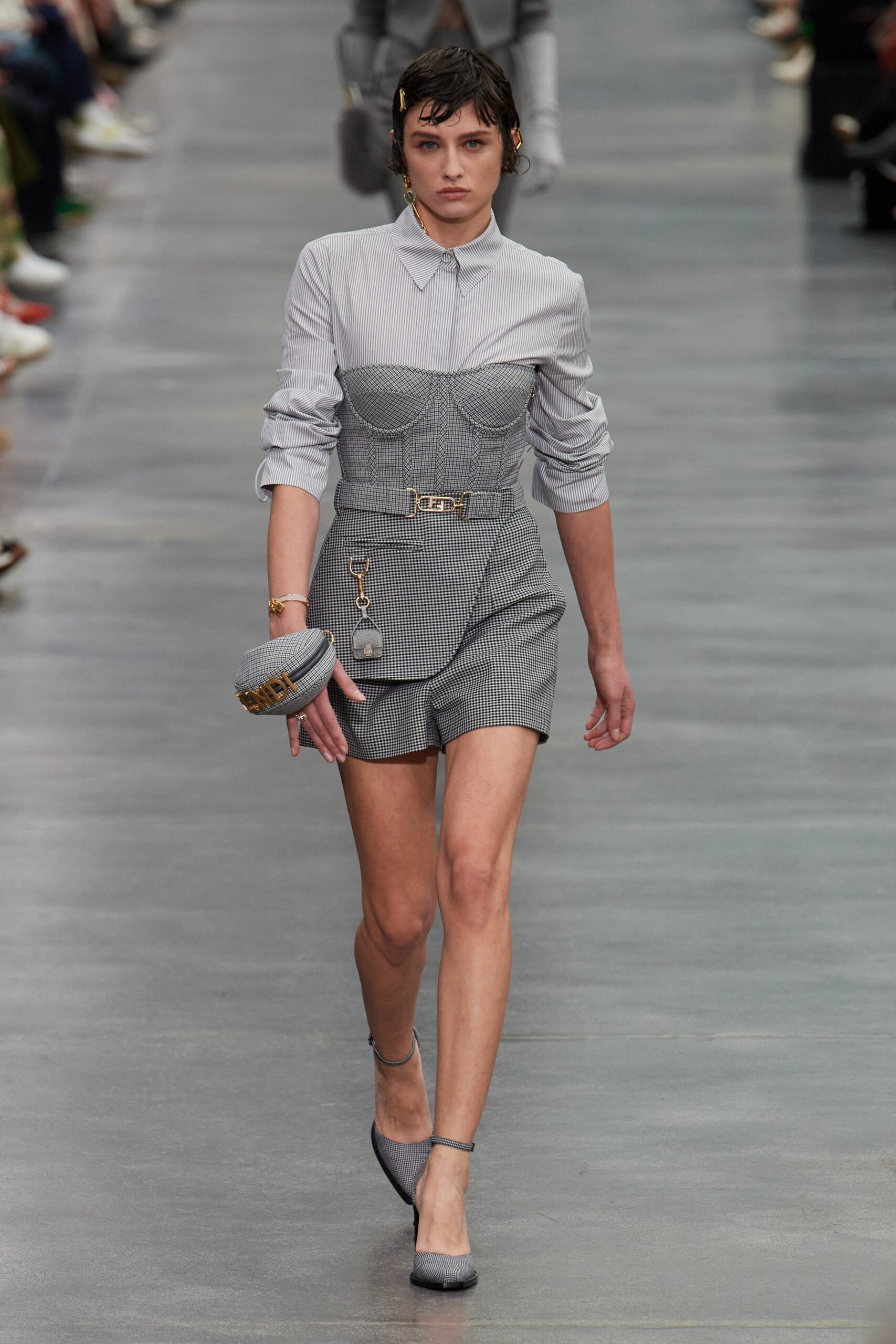 Fendi F/W 22 Look 44