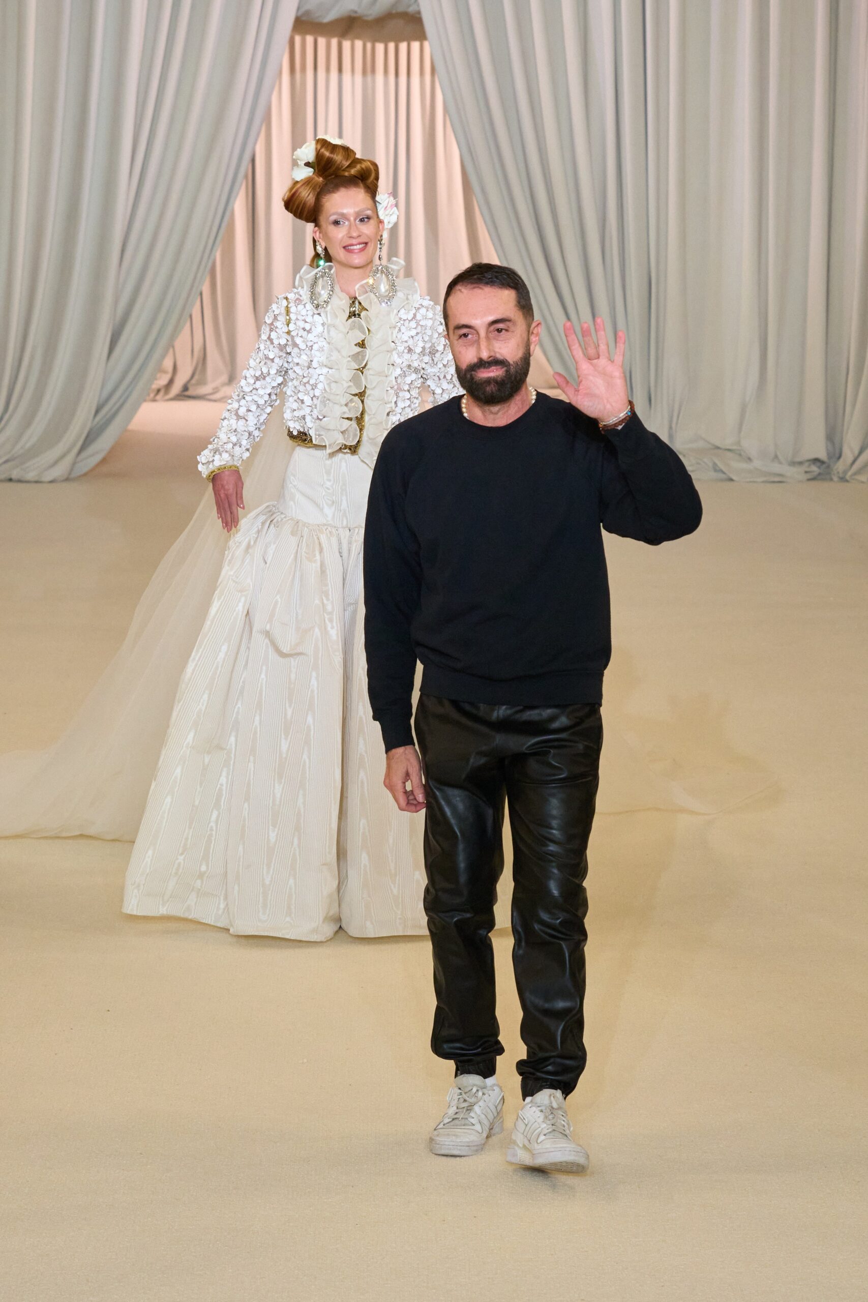 Giambattista Valli S/S 23 Couture Look 44