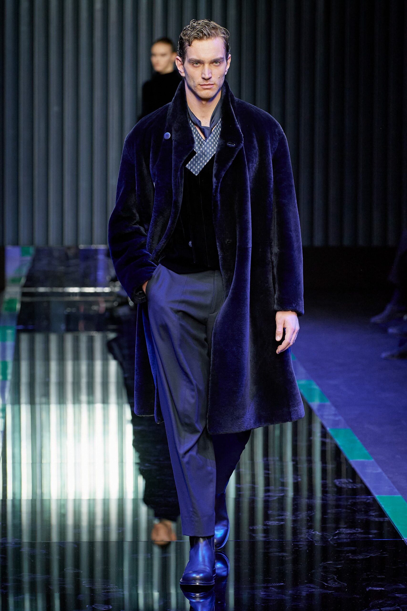 Giorgio Armani F/W 22 Look 44