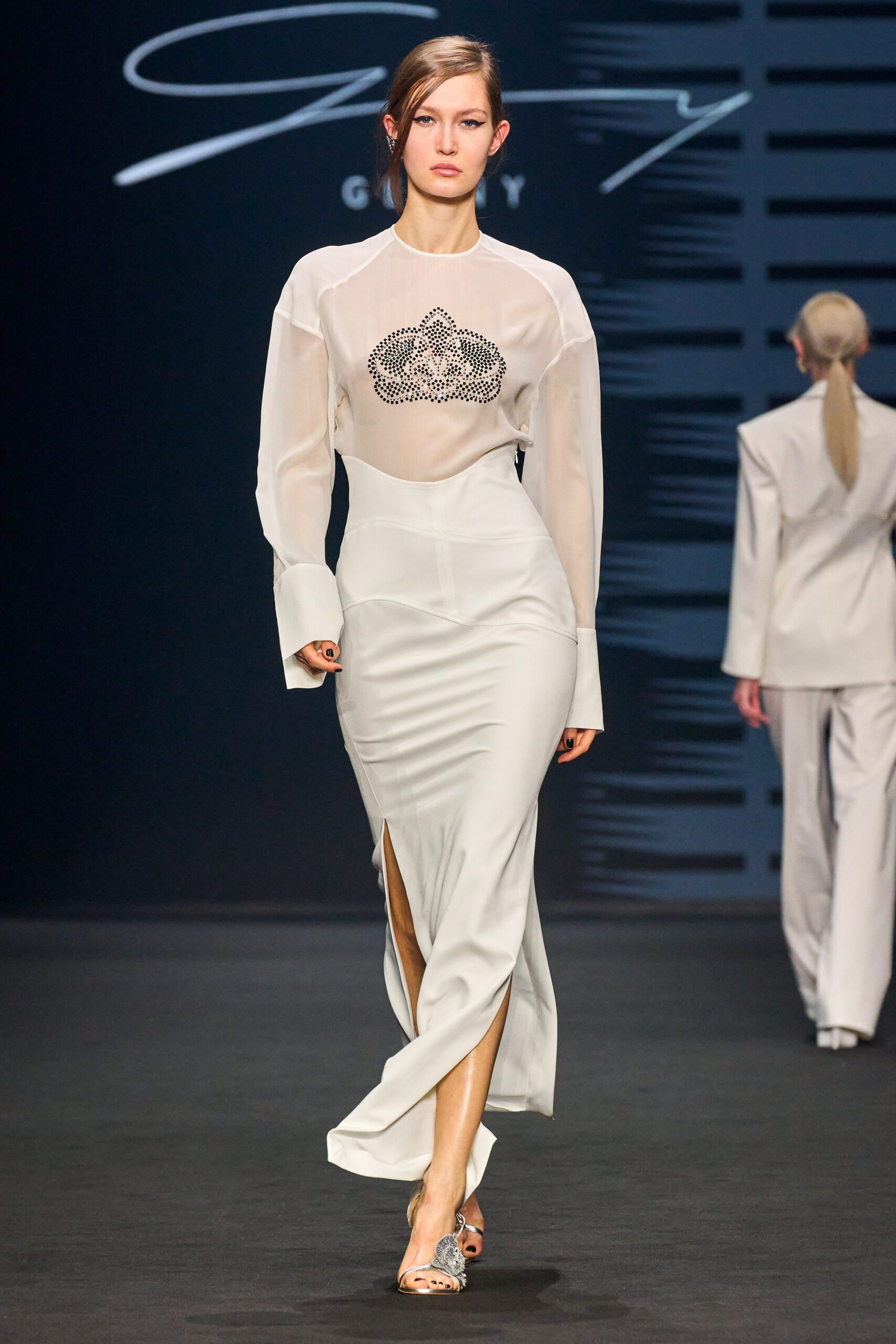 Genny F/W 23 Look 45