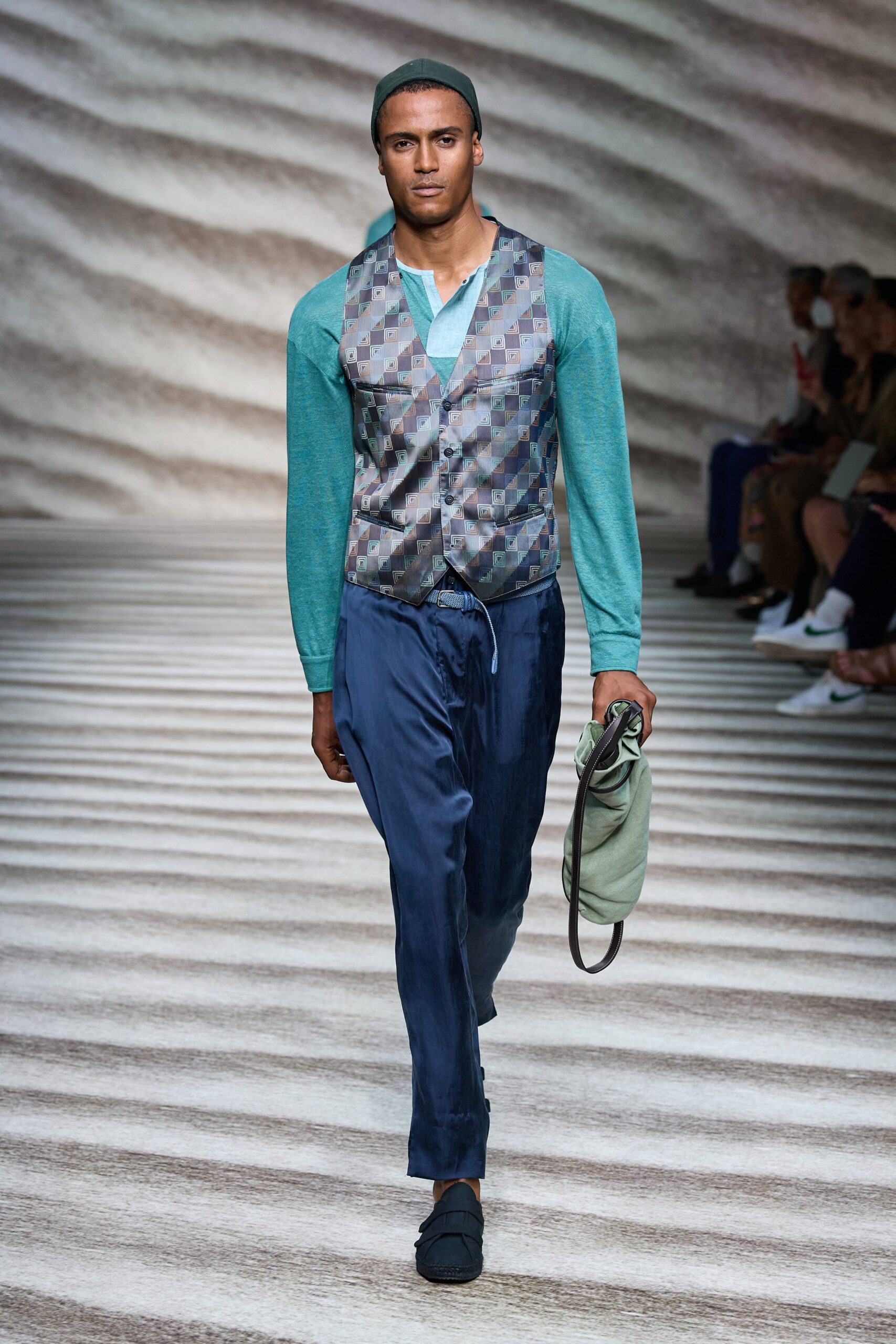 Giorgio Armani S/S 23 Menswear Look 45