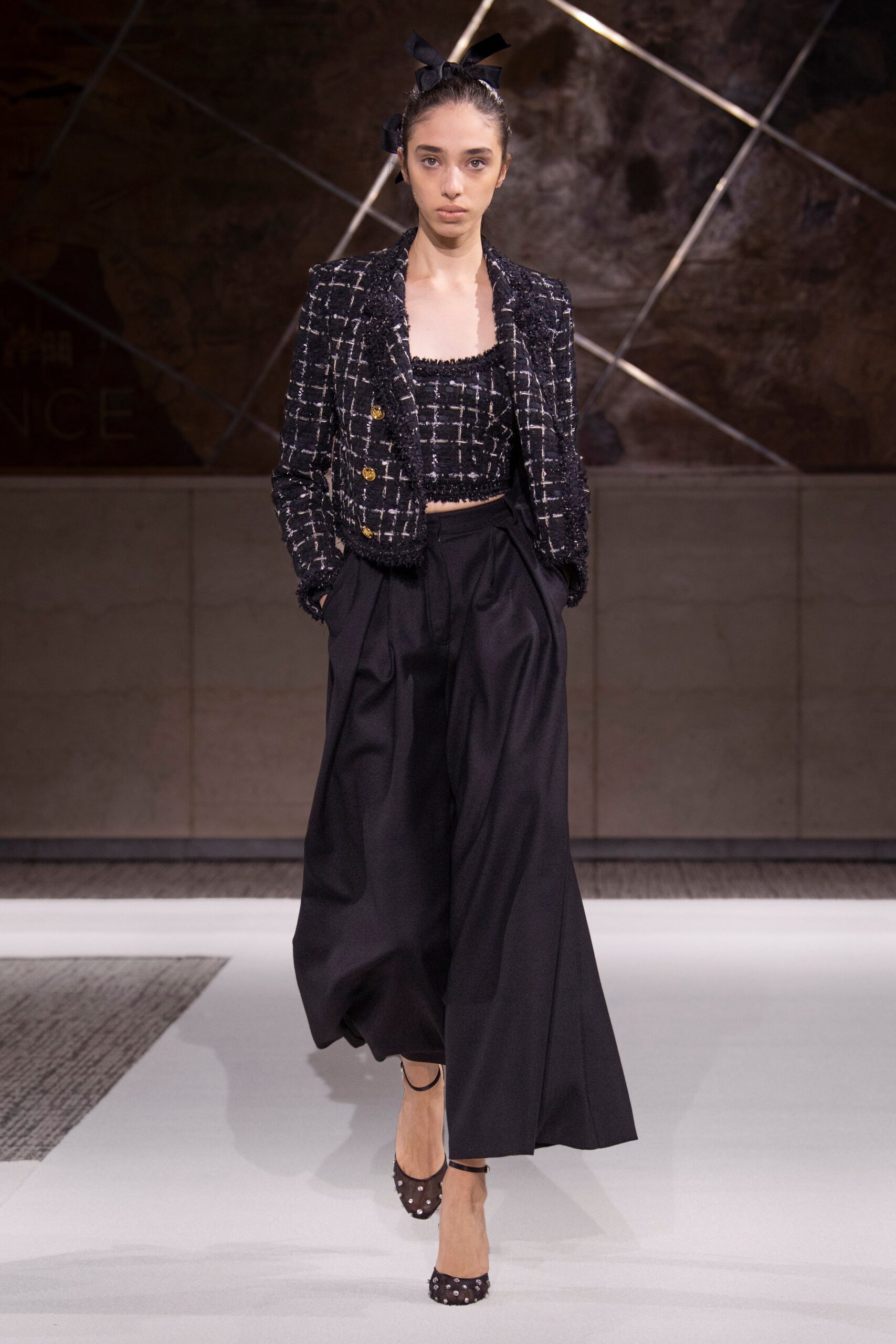 Giambattista Valli F/W 22 Look 46