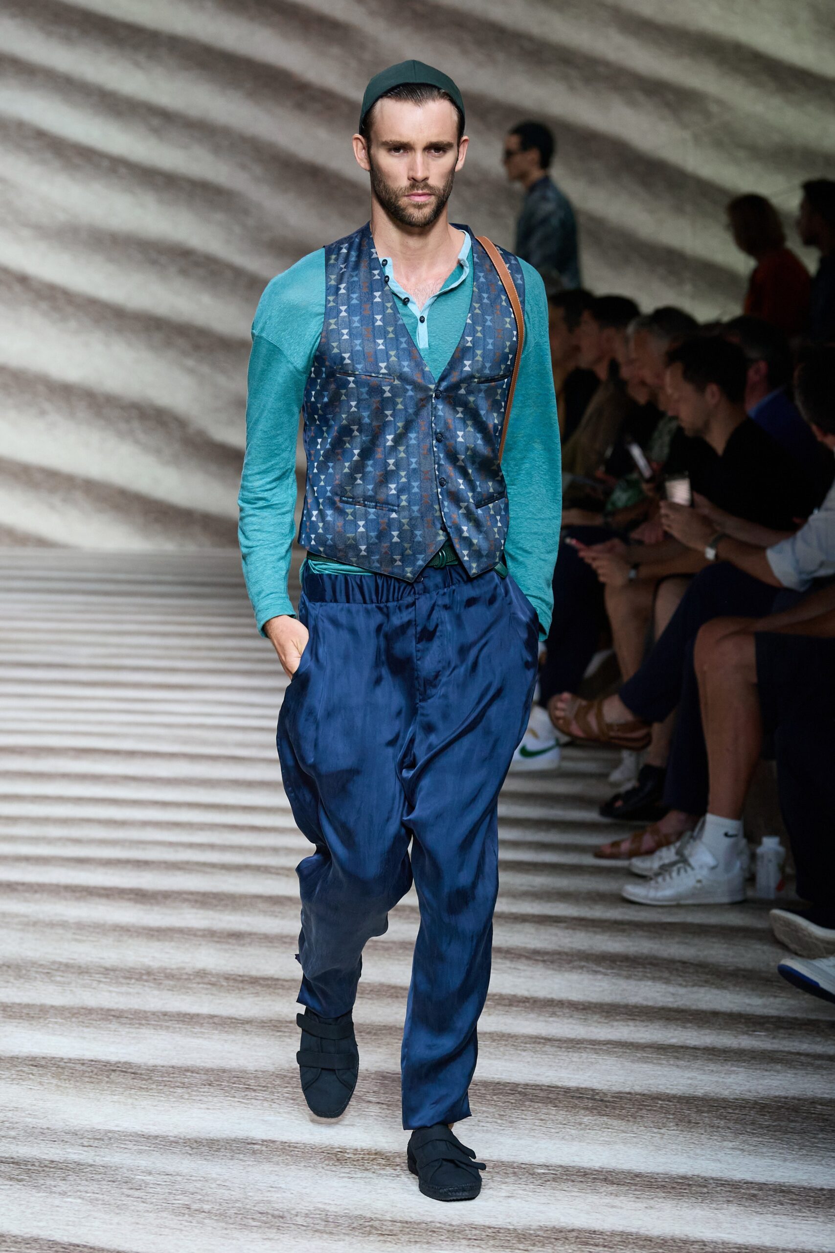 Giorgio Armani S/S 23 Menswear Look 46