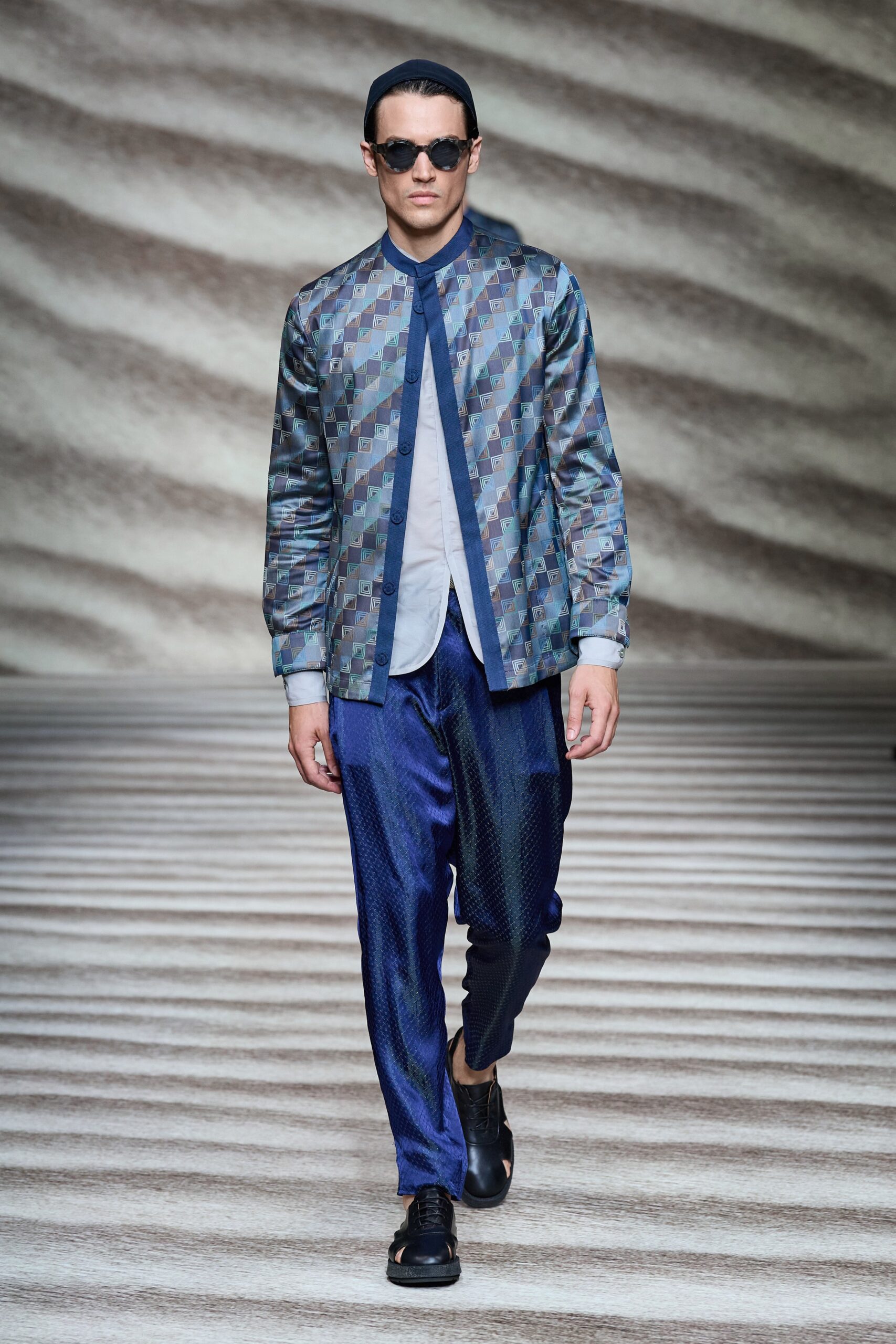 Giorgio Armani S/S 23 Menswear Look 47
