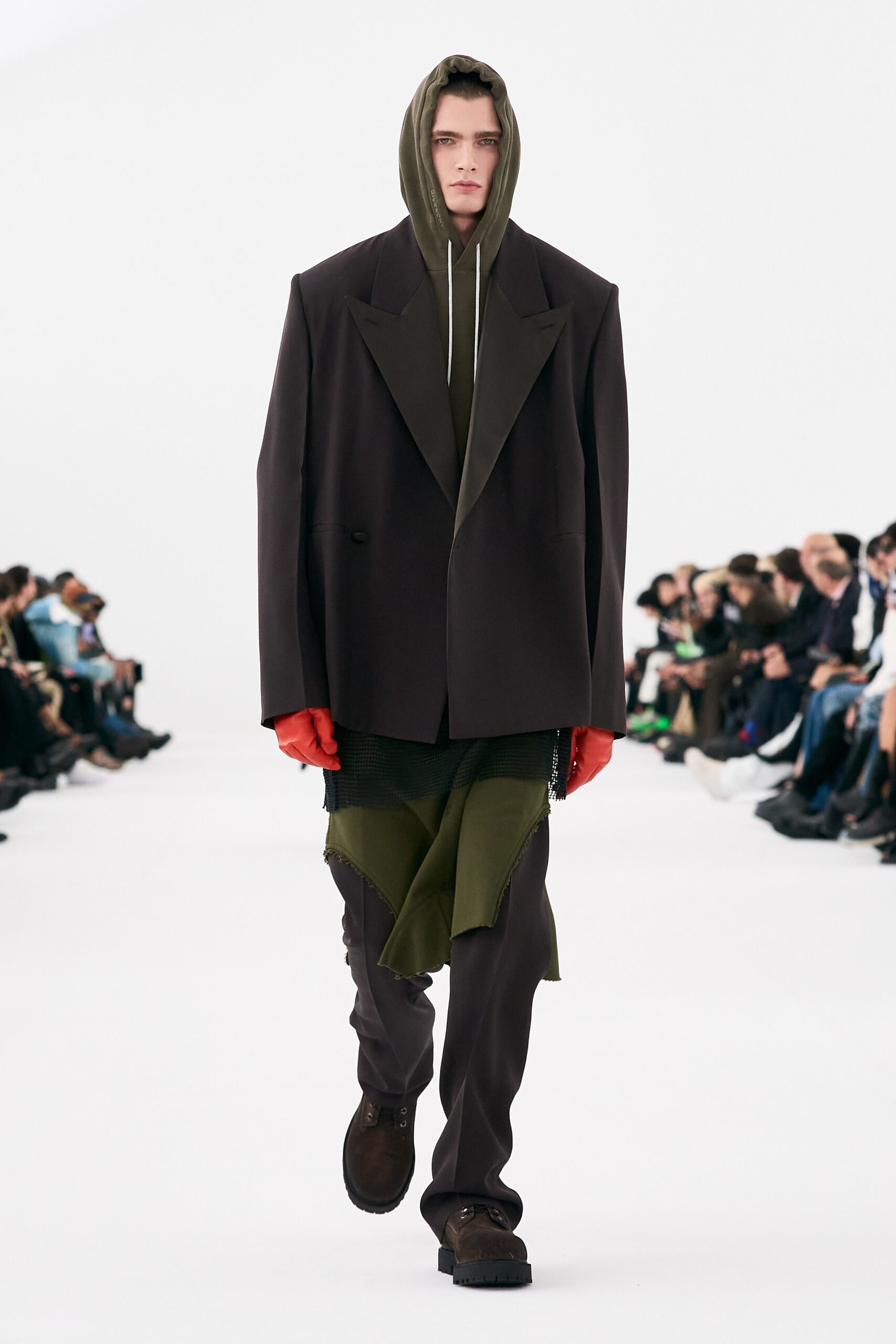 Givenchy F/W 23 Menswear Look 48