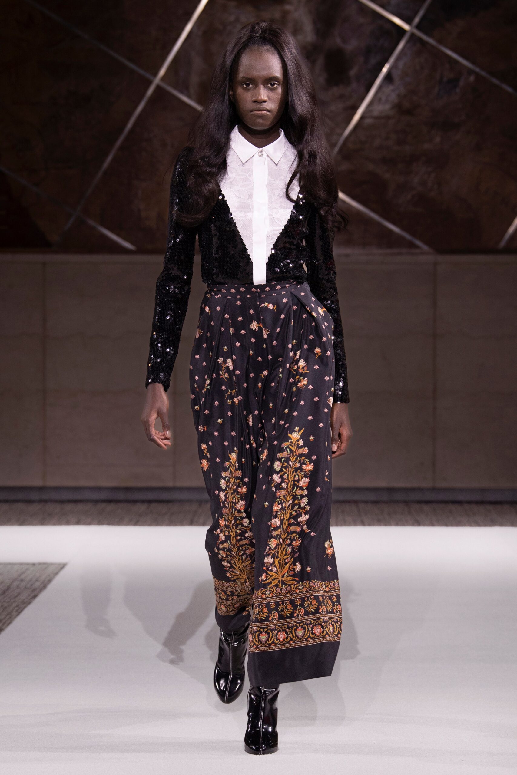 Giambattista Valli F/W 22 Look 52