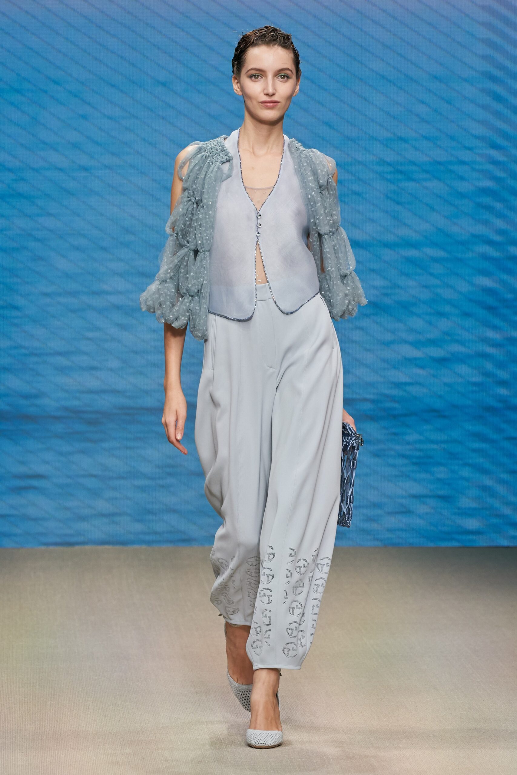 Giorgio Armani S/S 22 Look 54