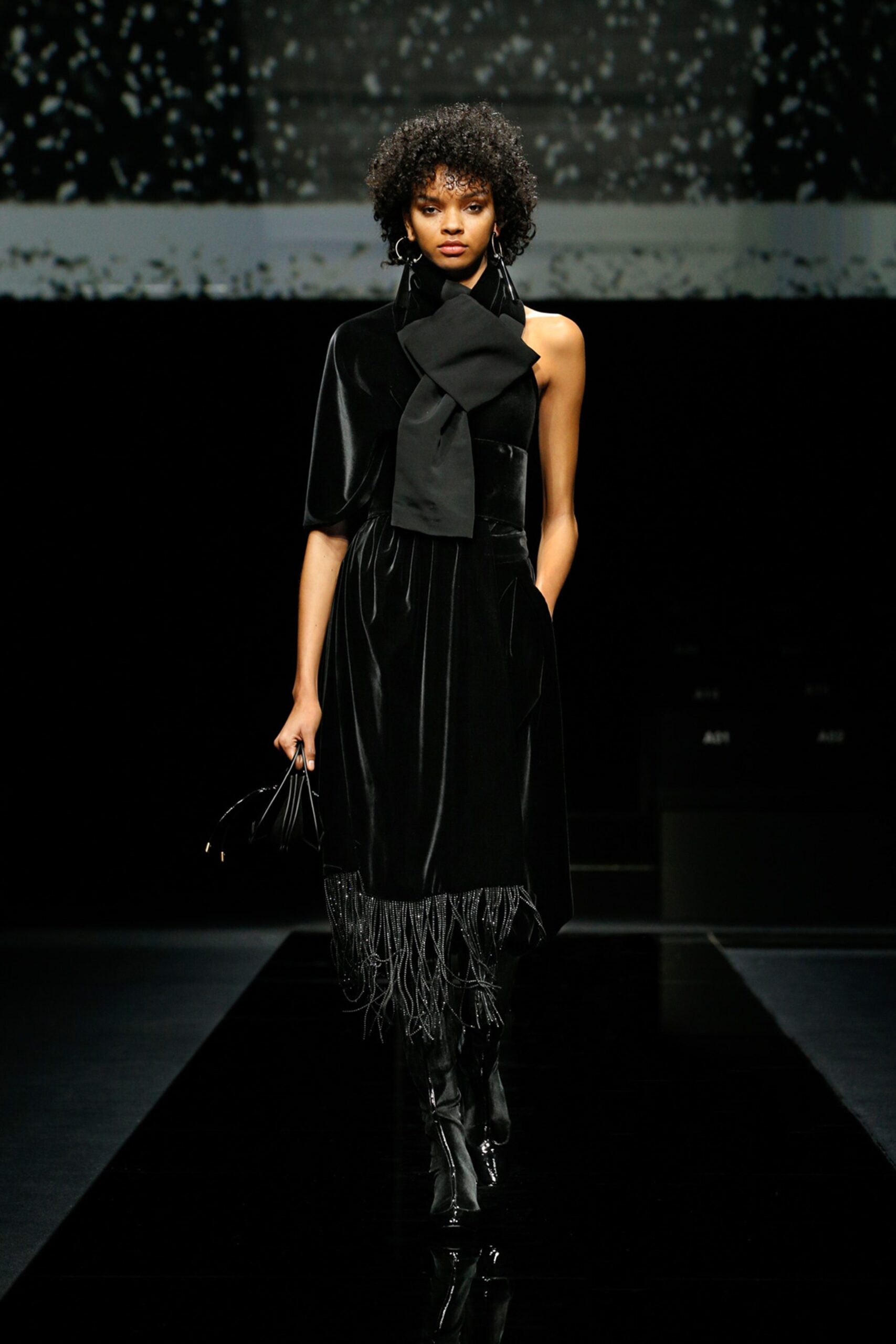 Giorgio Armani F/W 20 Look 54
