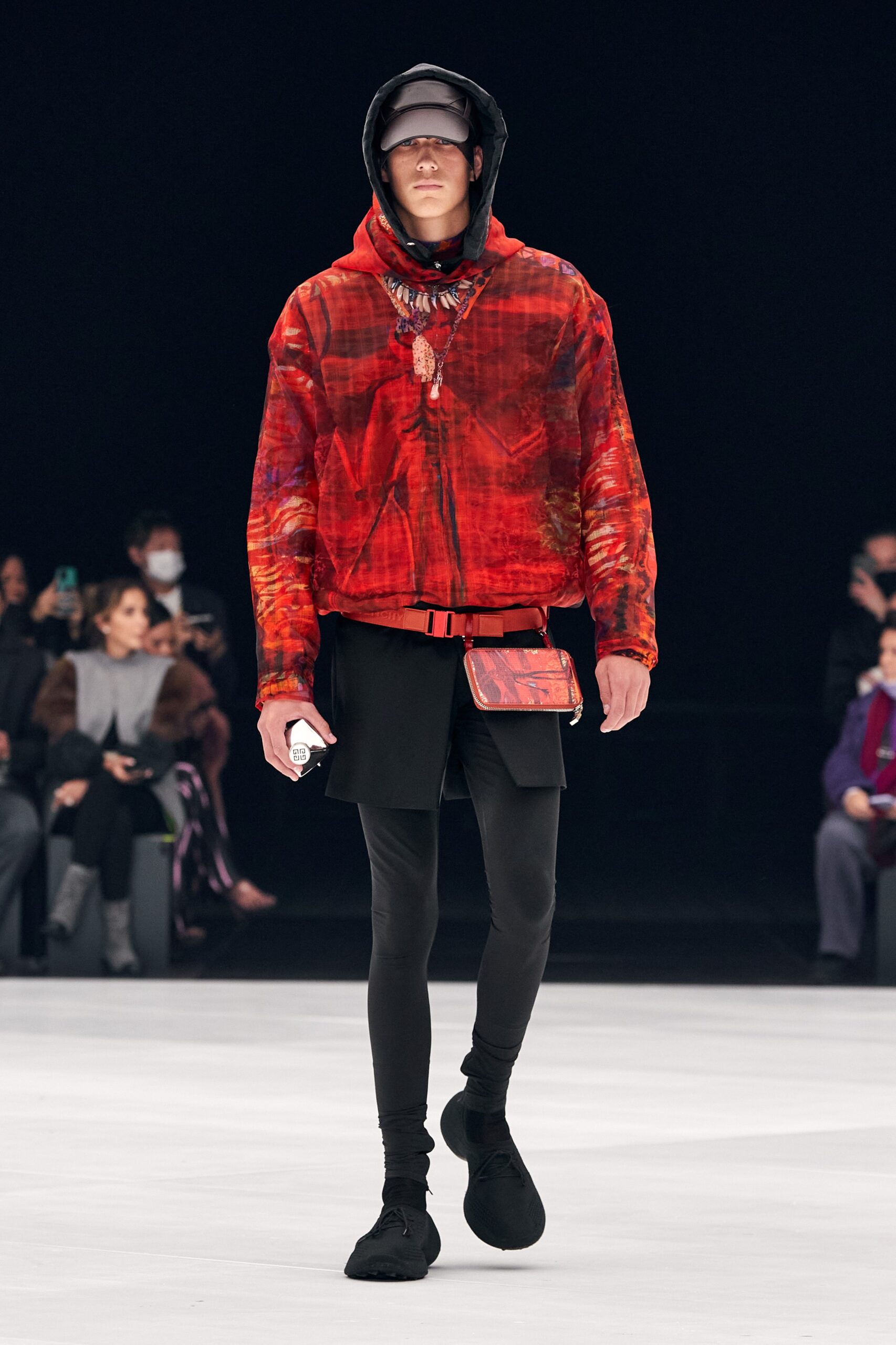 Givenchy S/S 22 Look 55