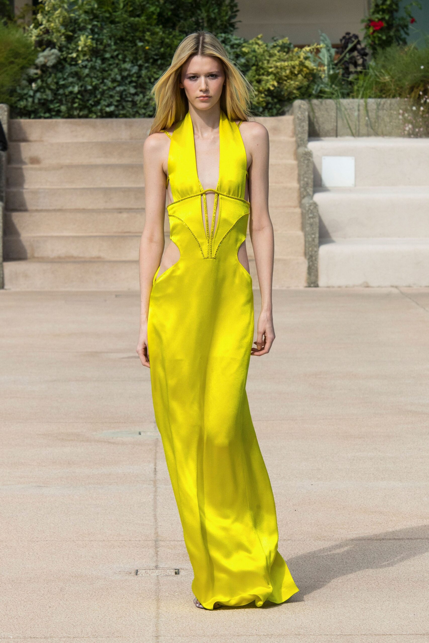 Genny S/S 23 Look 55