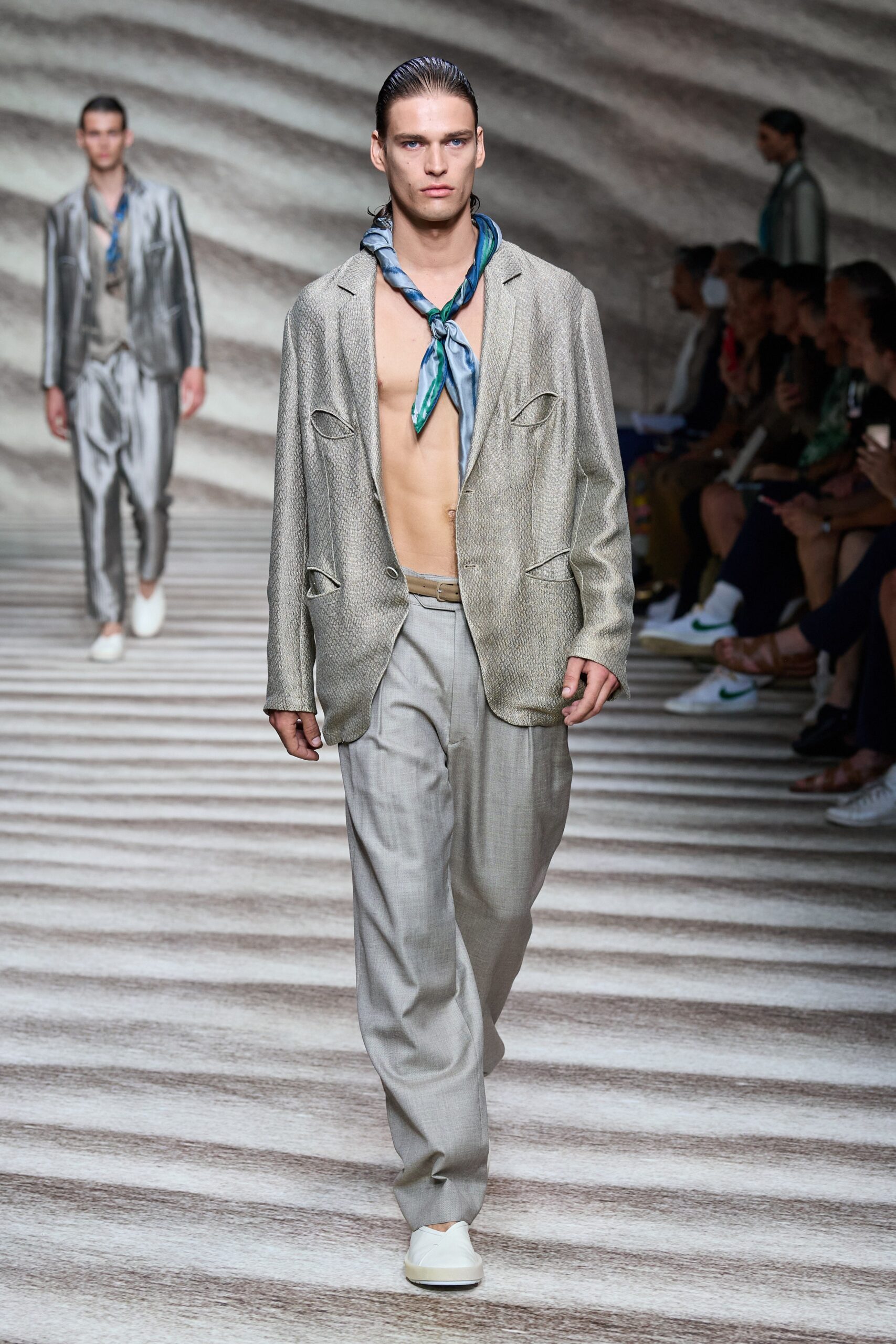 Giorgio Armani S/S 23 Menswear Look 57