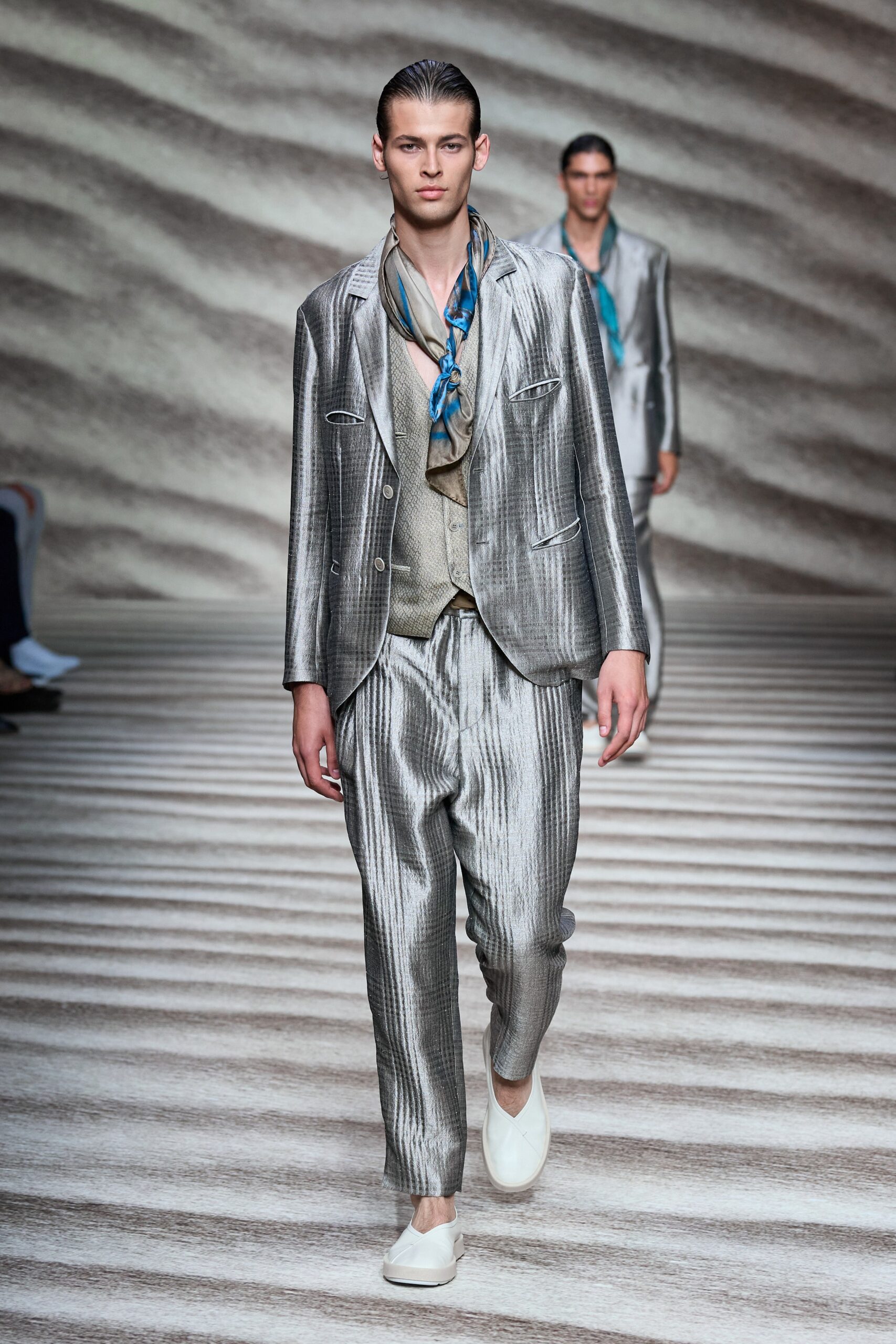 Giorgio Armani S/S 23 Menswear Look 58