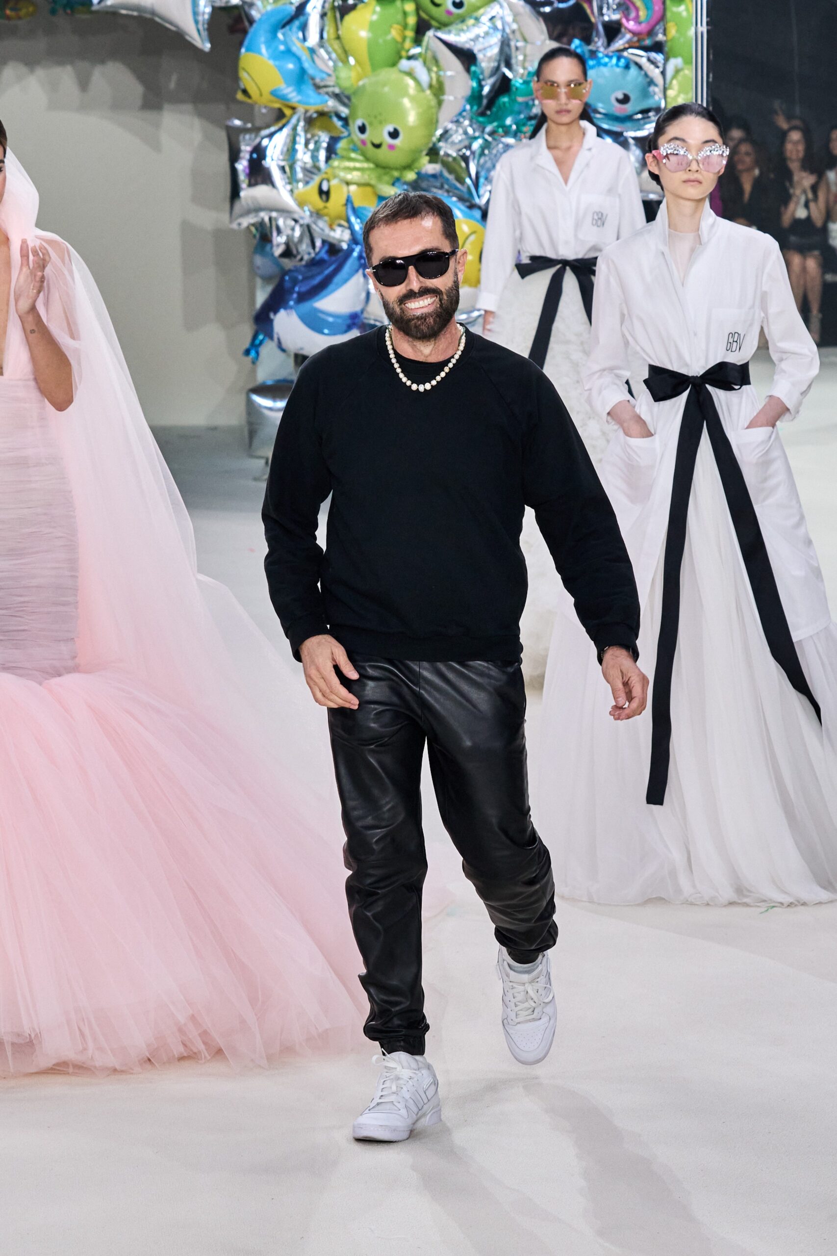 Giambattista Valli F/W 22 Couture Look 59