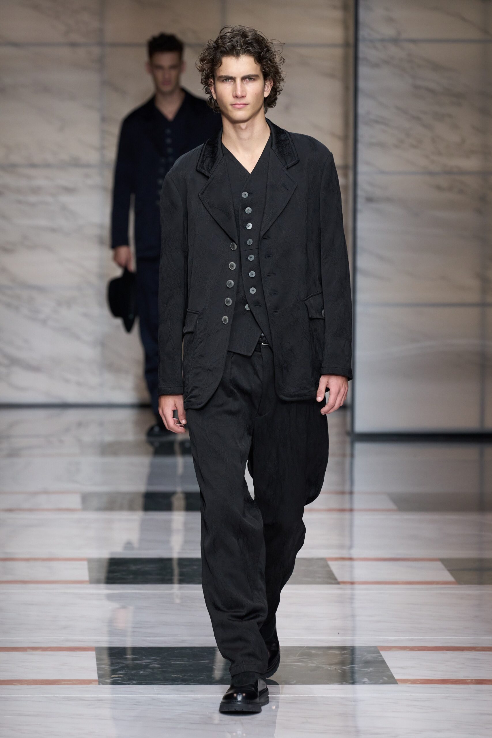 Giorgio Armani F/W 23 Menswear Look 60