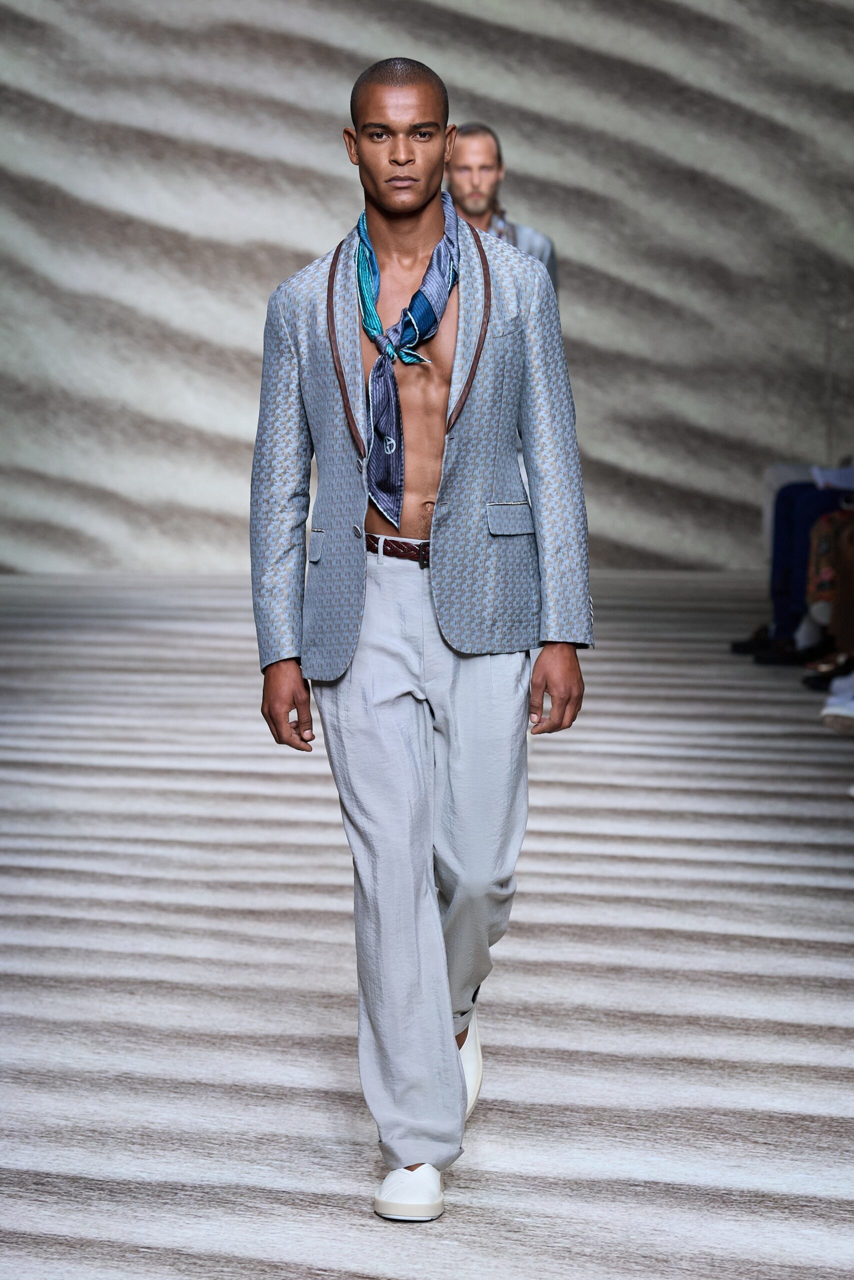 Giorgio Armani S/S 23 Menswear Look 60