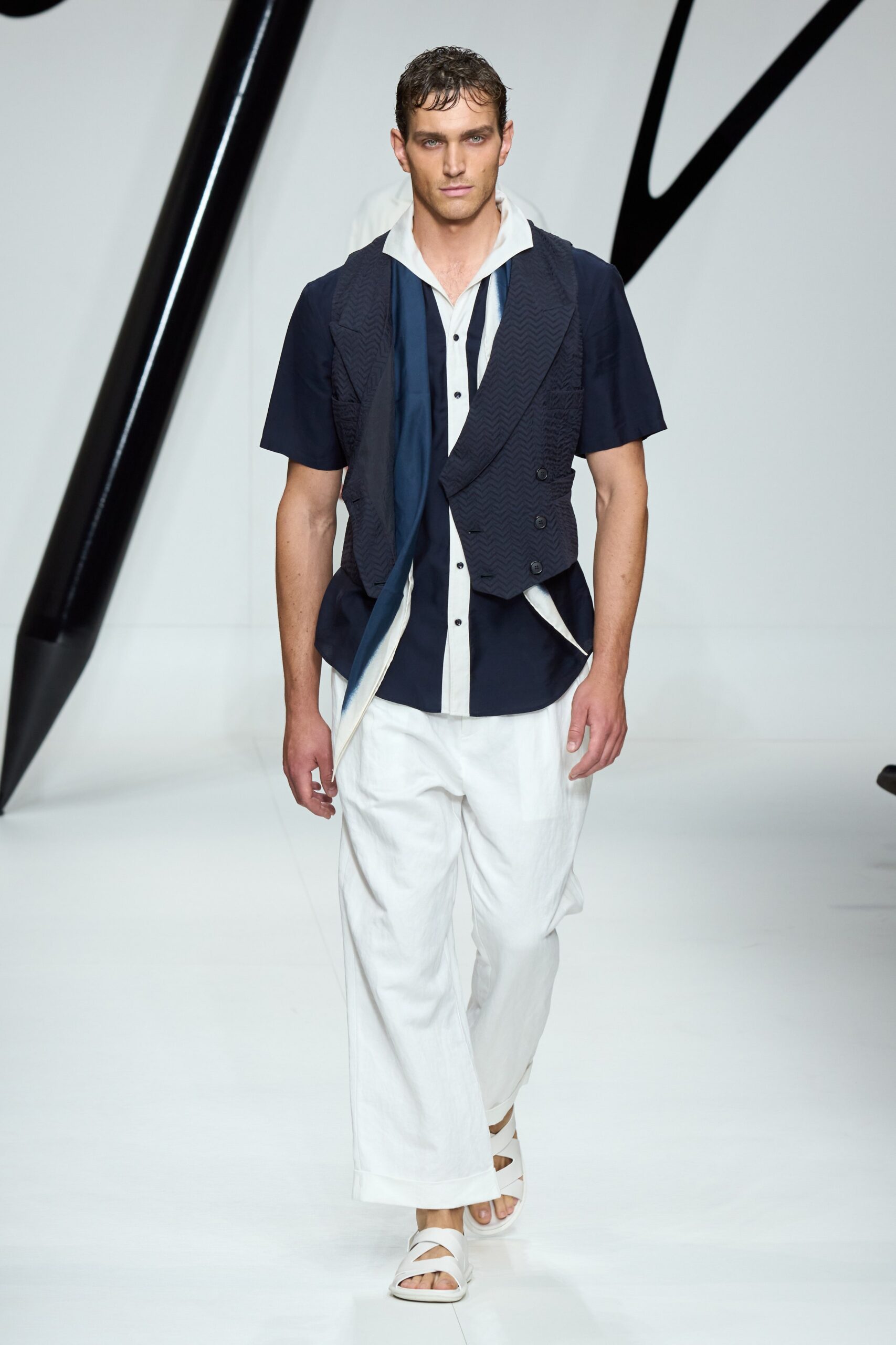 Giorgio Armani S/S 24 Menswear Look 72