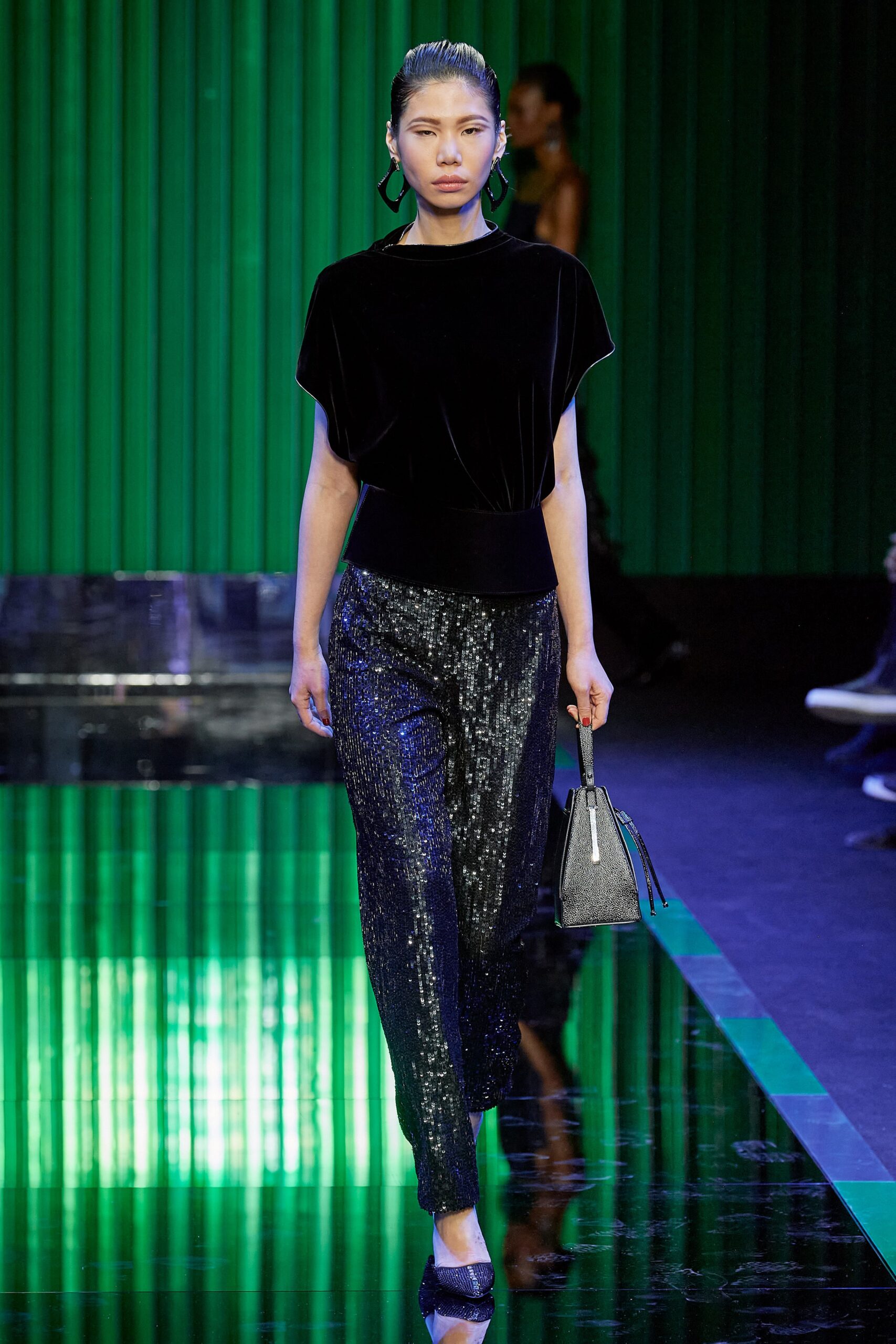 Giorgio Armani F/W 22 Look 77