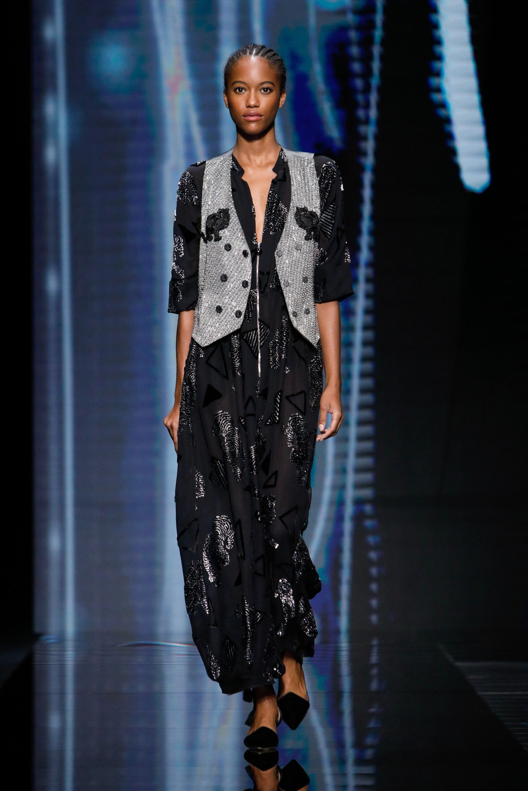 Giorgio Armani S/S 21 Look 99