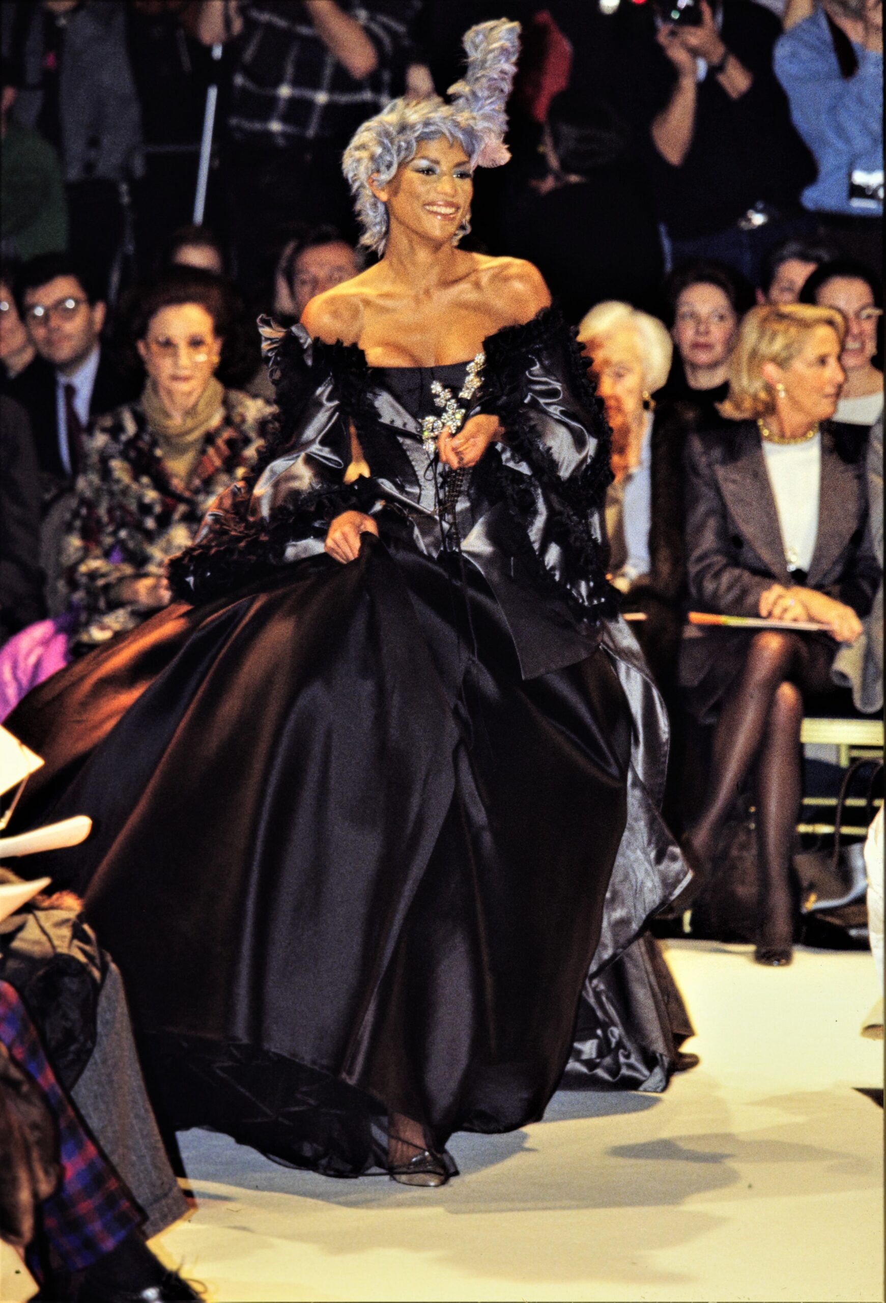 Givenchy S/S 96 Couture Look 8