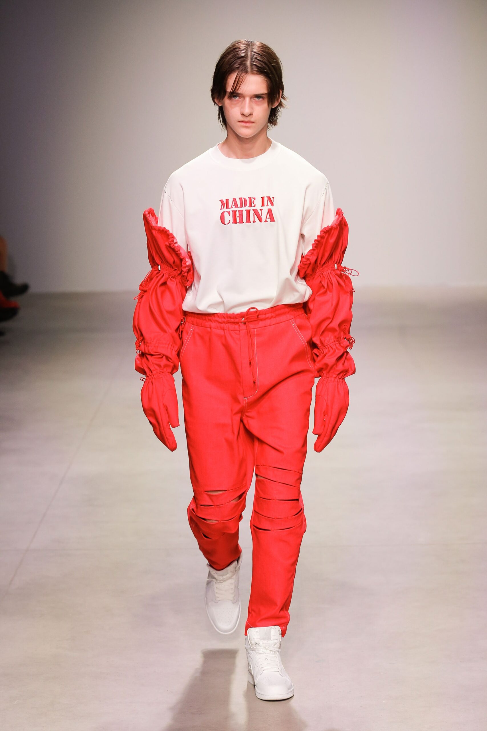 Feng Chen Wang S/S 18 Menswear Look 1