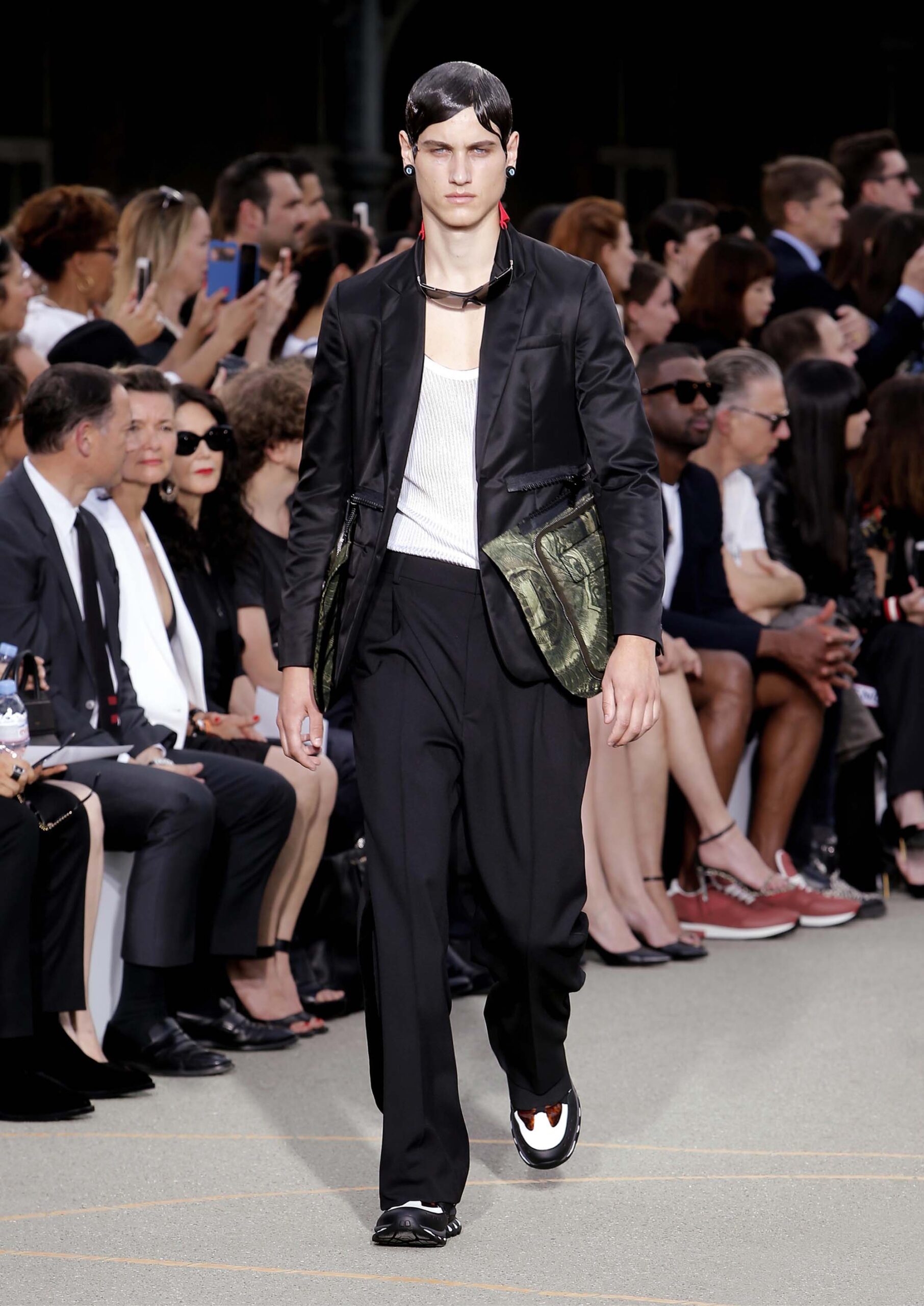 Givenchy S/S 17 Menswear Look 1