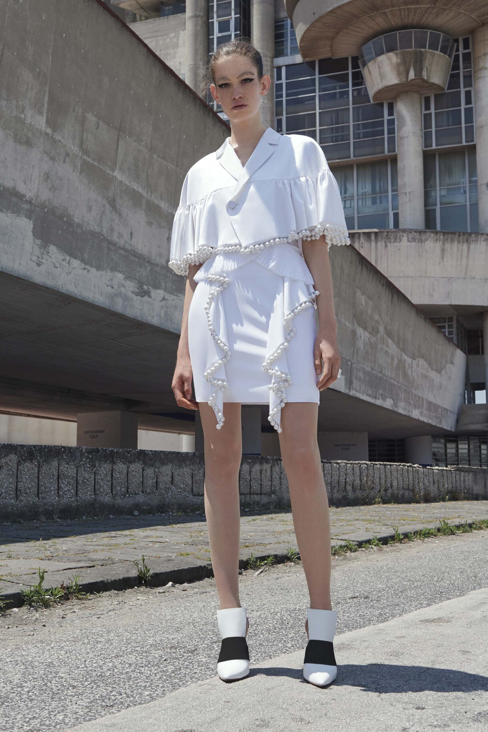Givenchy Resort 17 Look 1