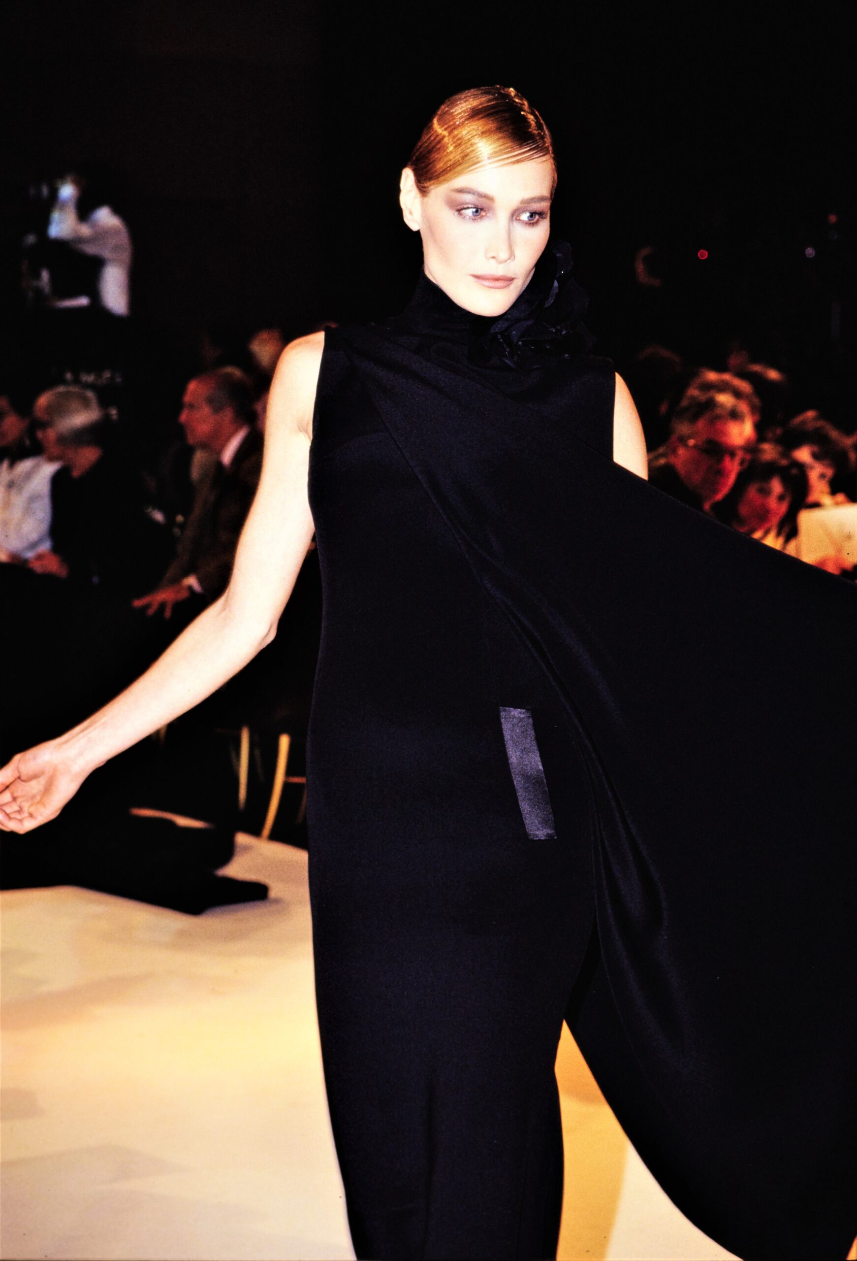 Givenchy S/S 96 Couture Look 13
