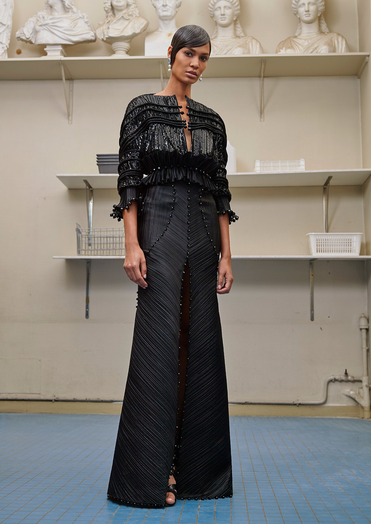 Givenchy F/W 16 Couture Look 2