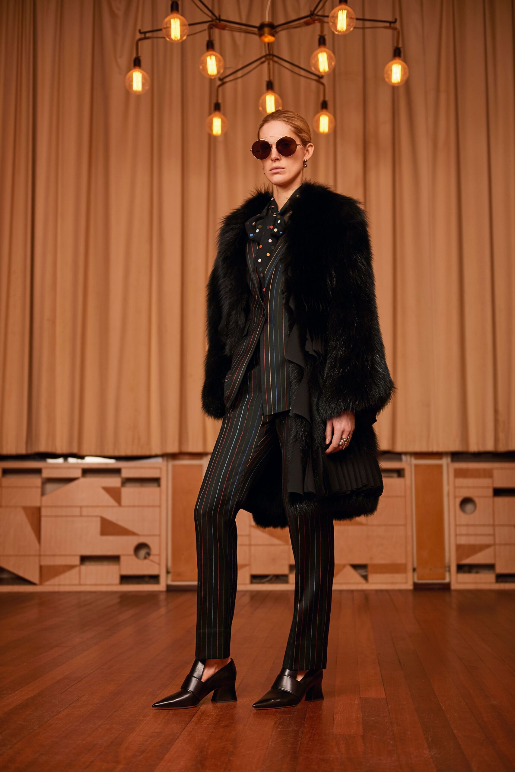 Givenchy F/W 17 Look 2