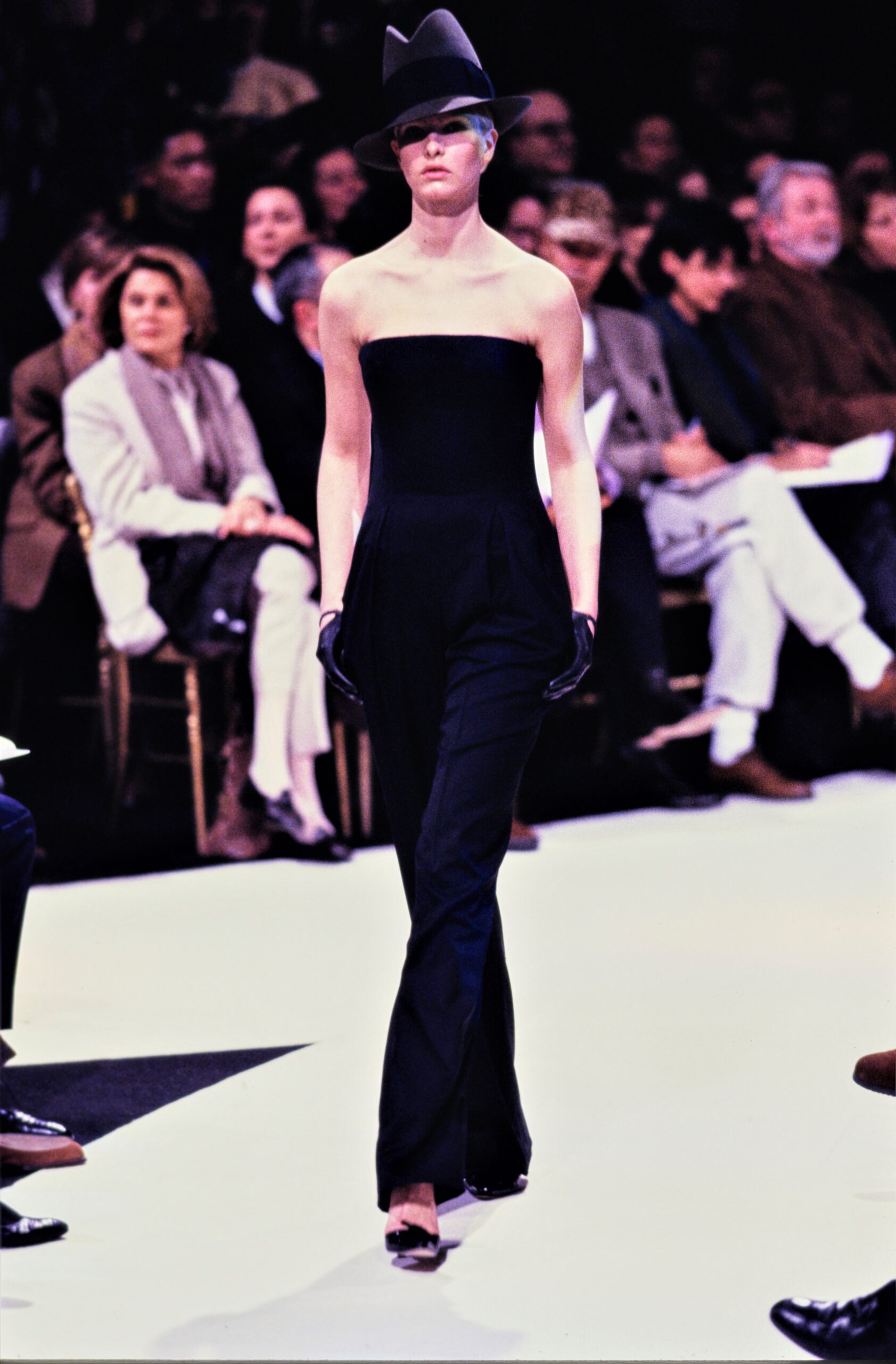 Givenchy S/S 96 Couture Look 19
