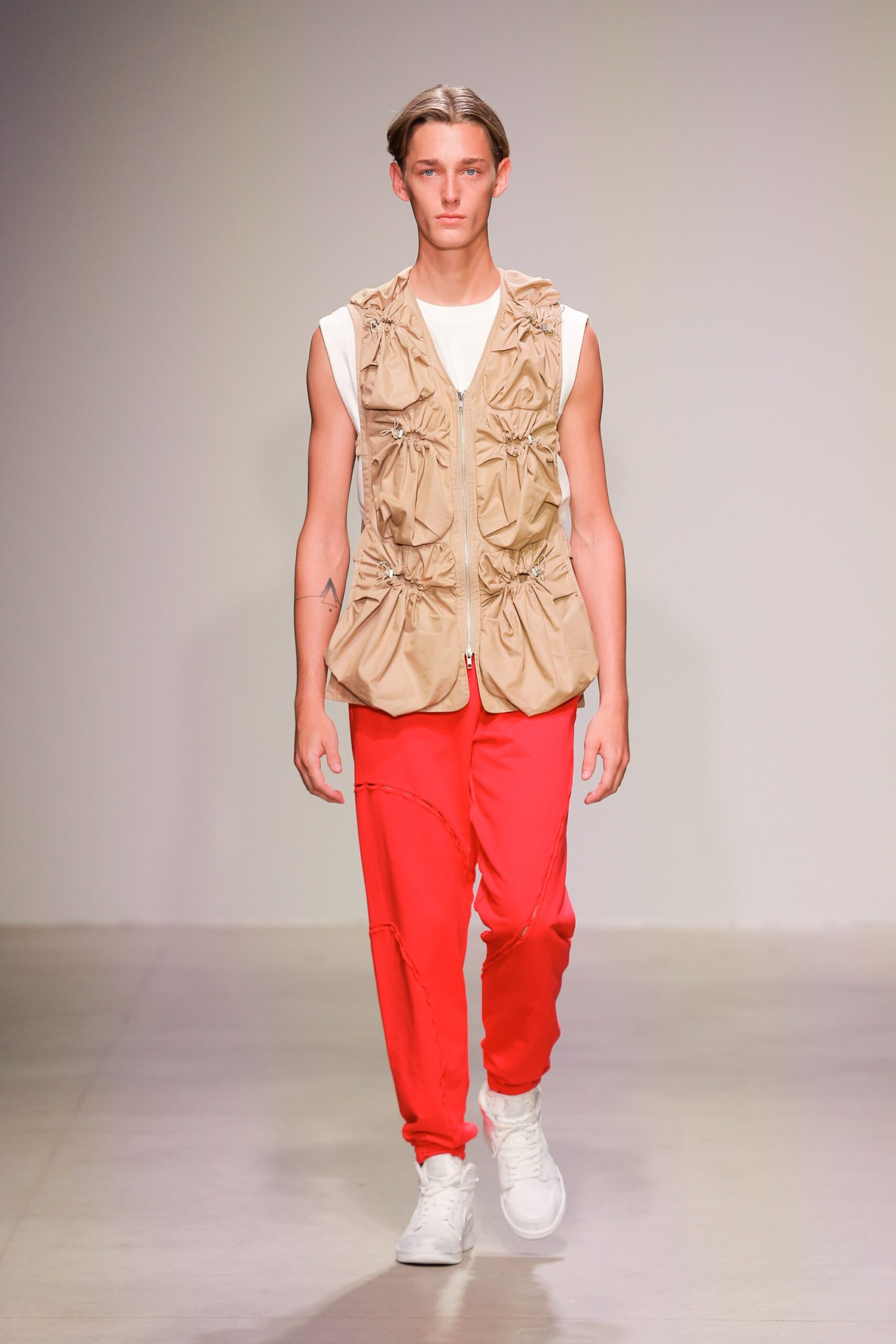 Feng Chen Wang S/S 18 Menswear Look 3