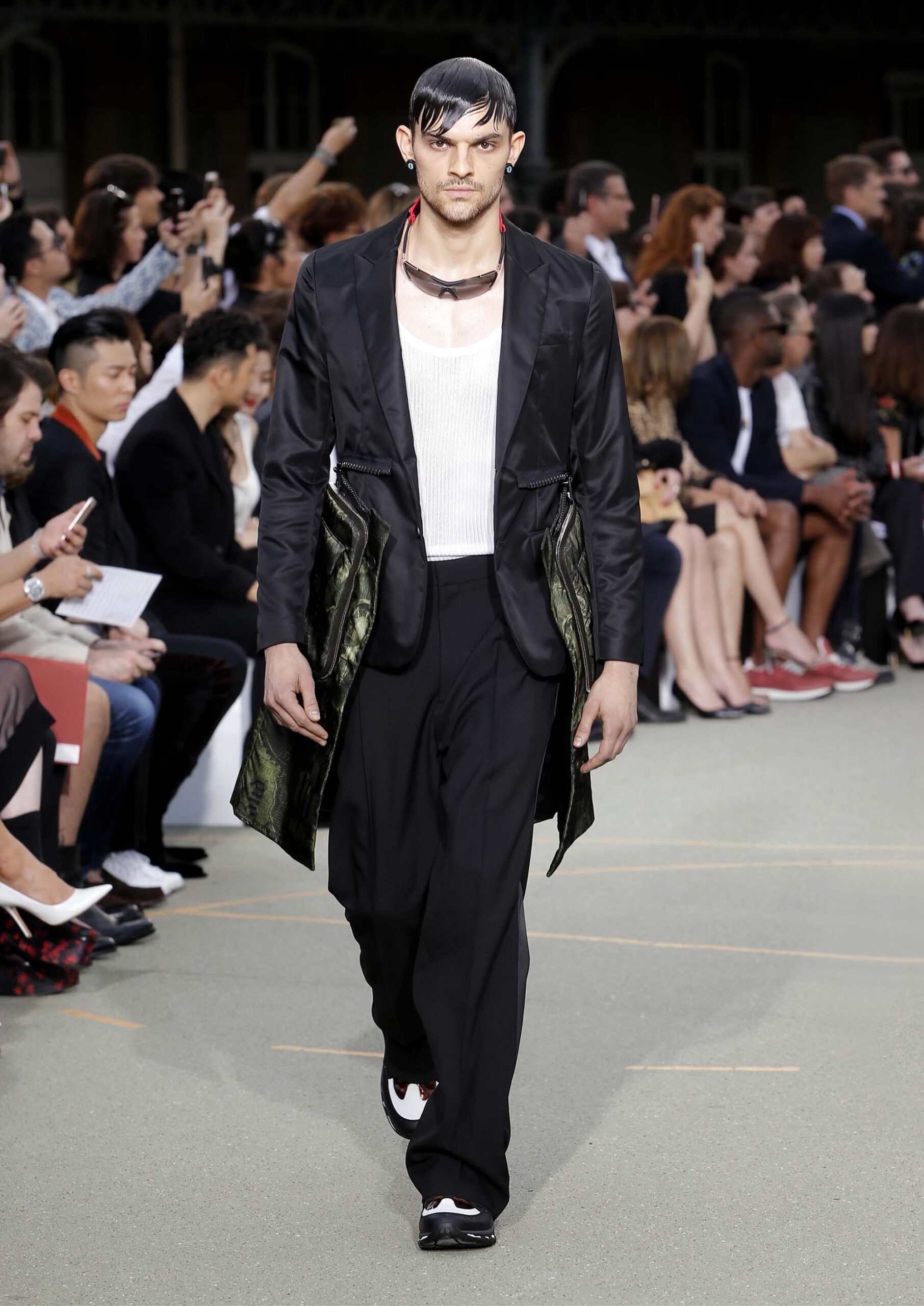 Givenchy S/S 17 Menswear Look 3
