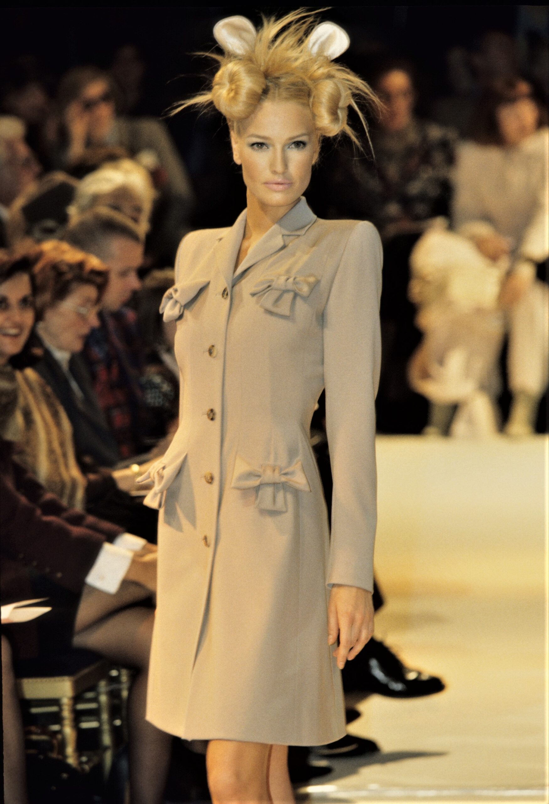 Givenchy S/S 96 Couture Look 33