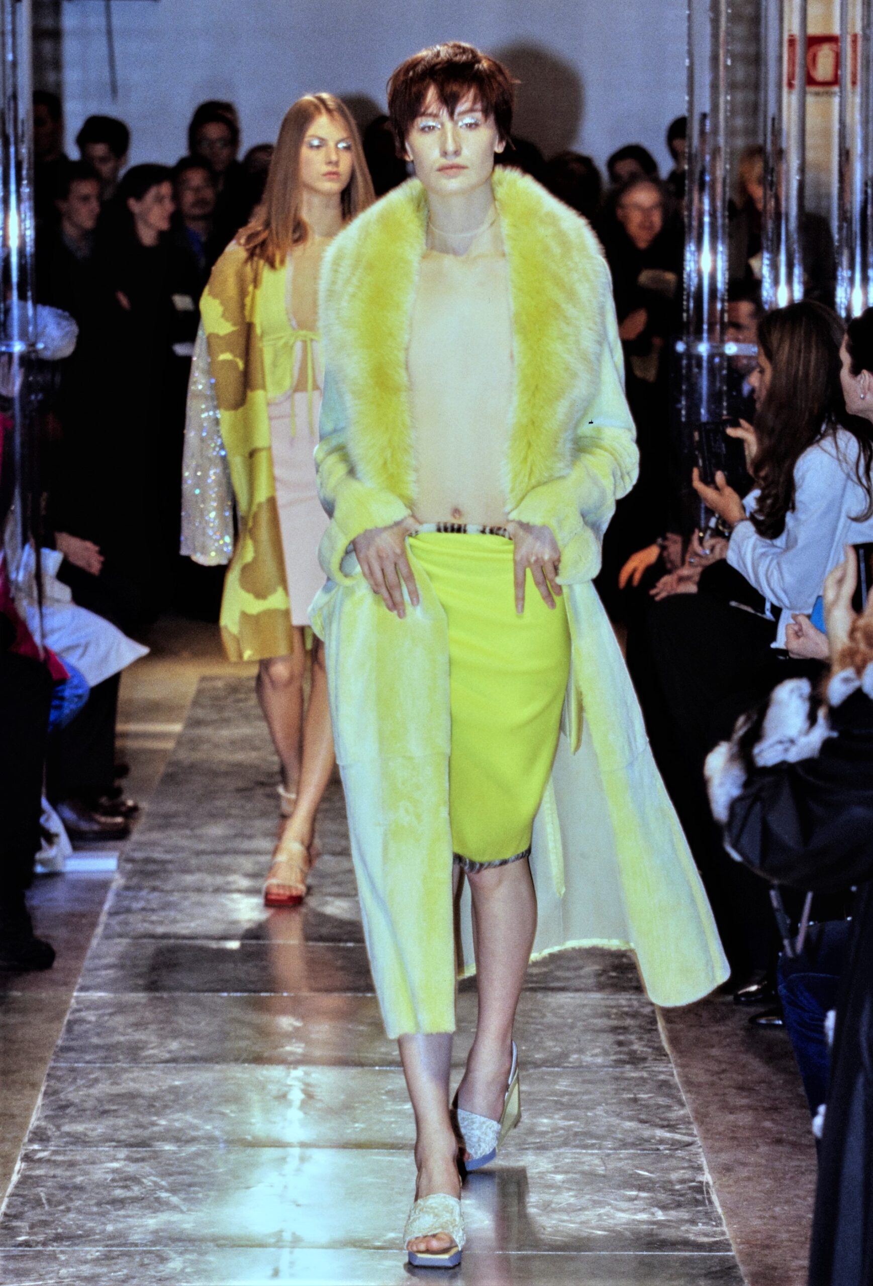 Fendi F/W 99 Look 38
