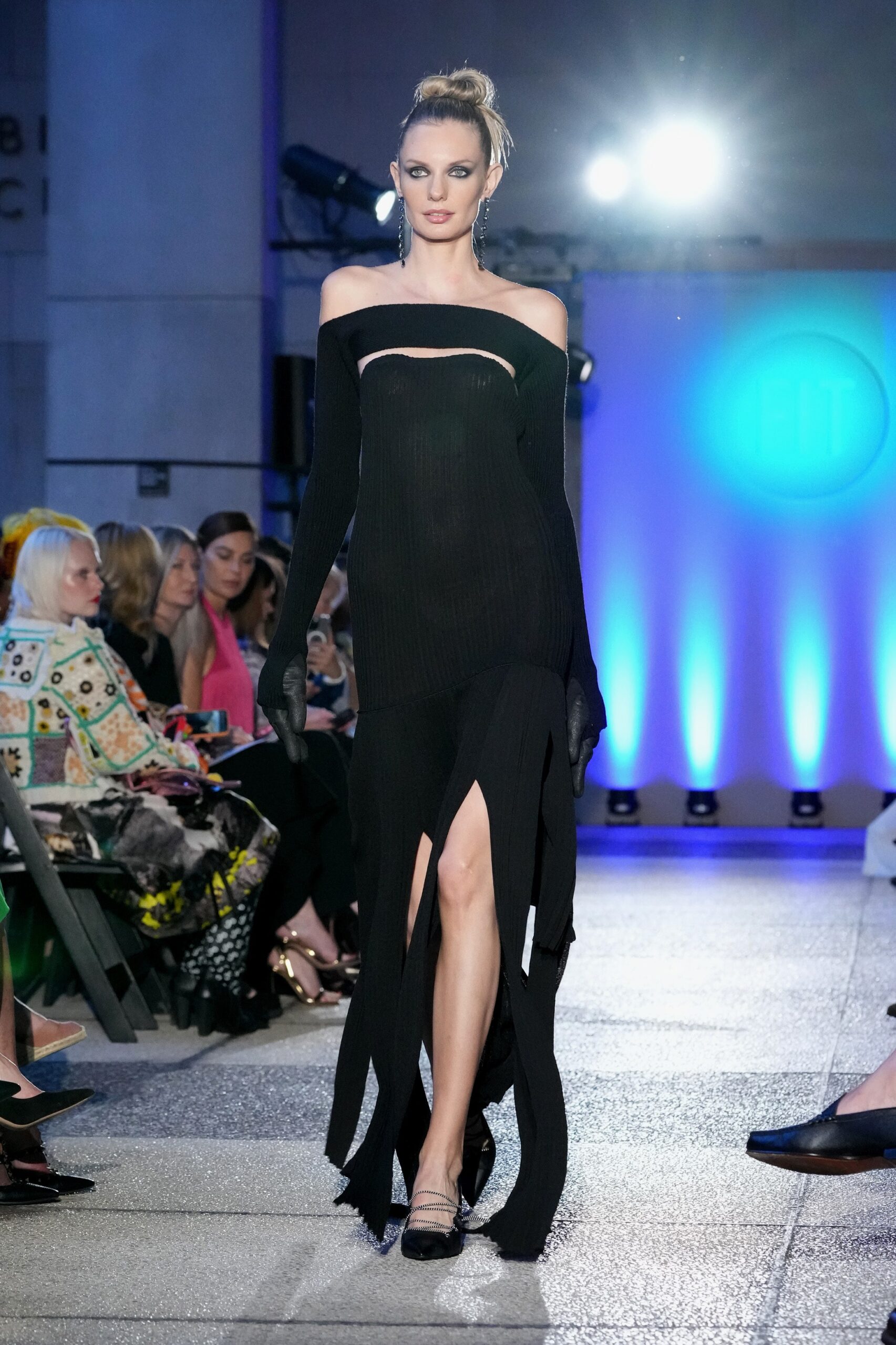 Fashion Institute of Technology F/W 23 Look 57