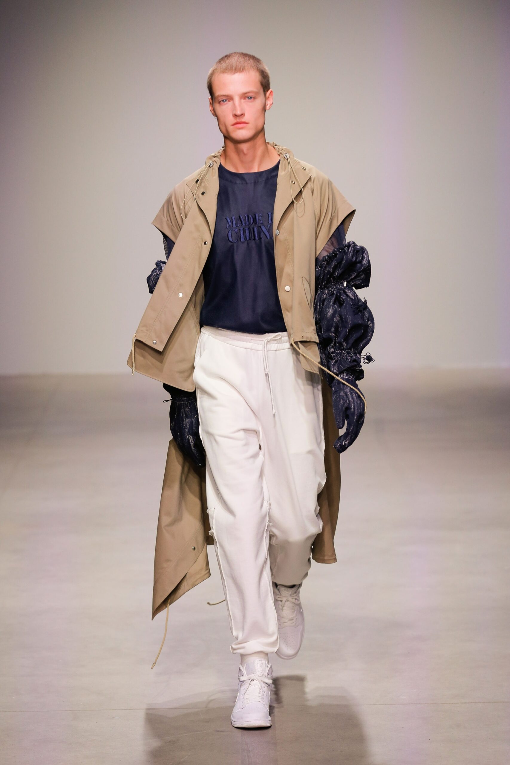 Feng Chen Wang S/S 18 Menswear Look 8