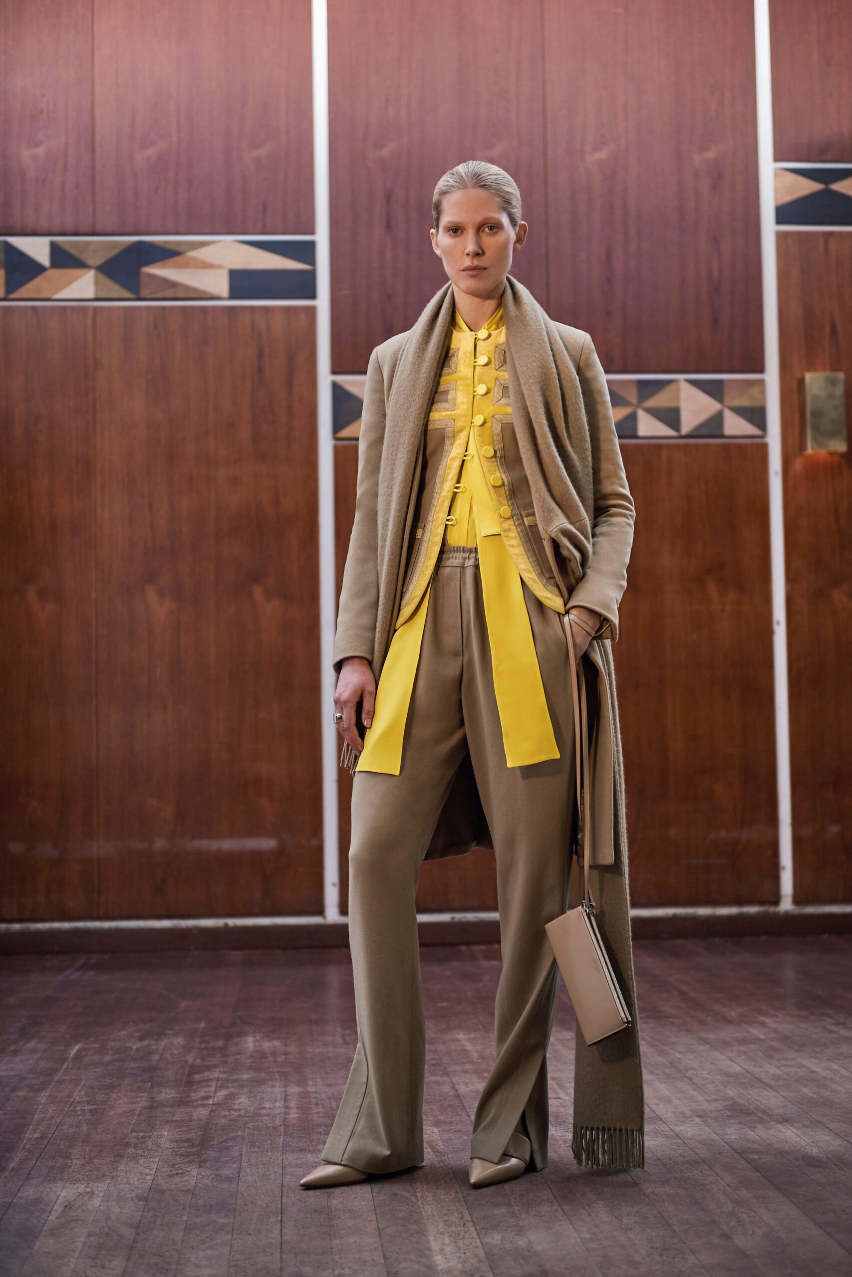 Givenchy F/W 17 Look 8