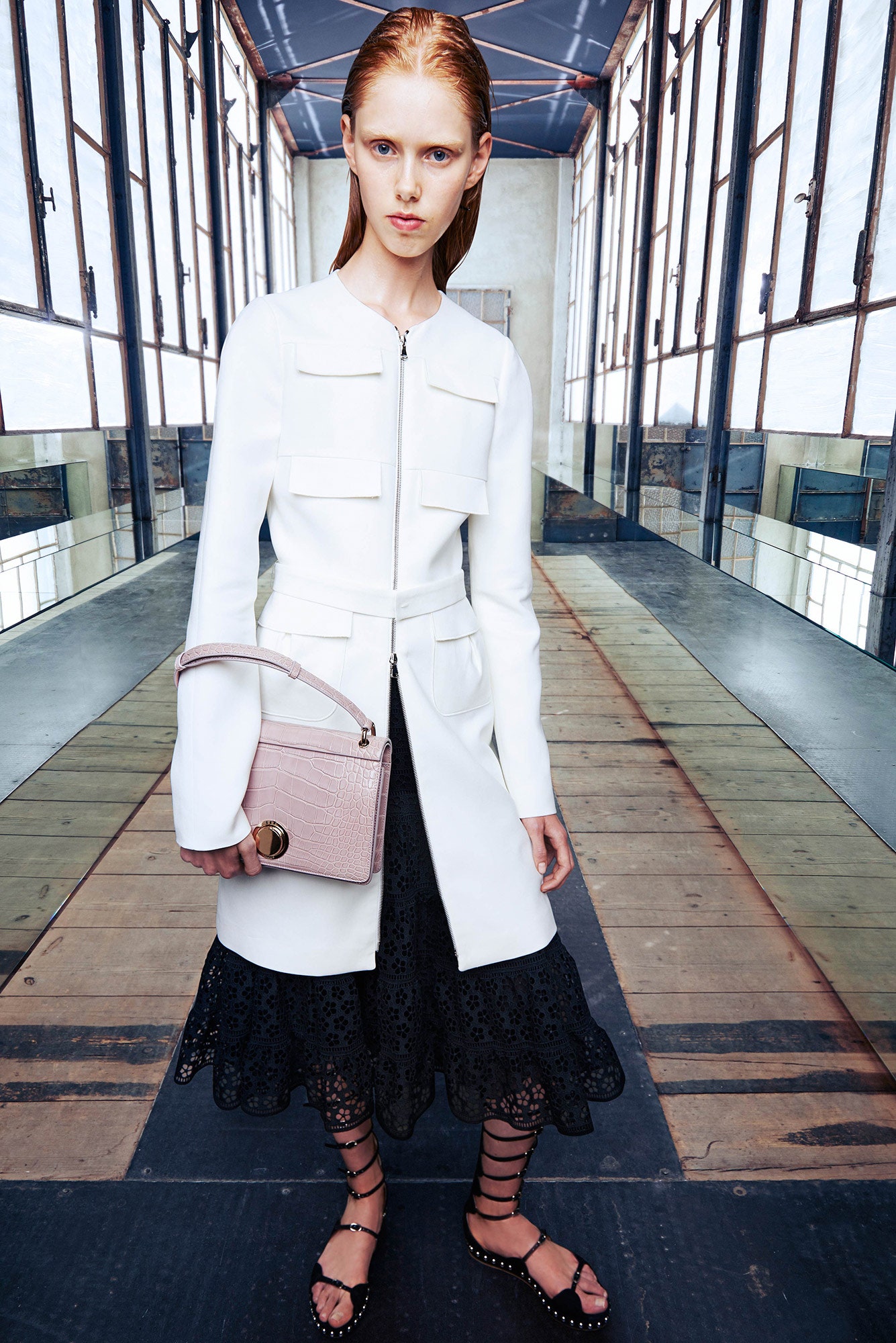 Giambattista Valli Resort 17 Look 9