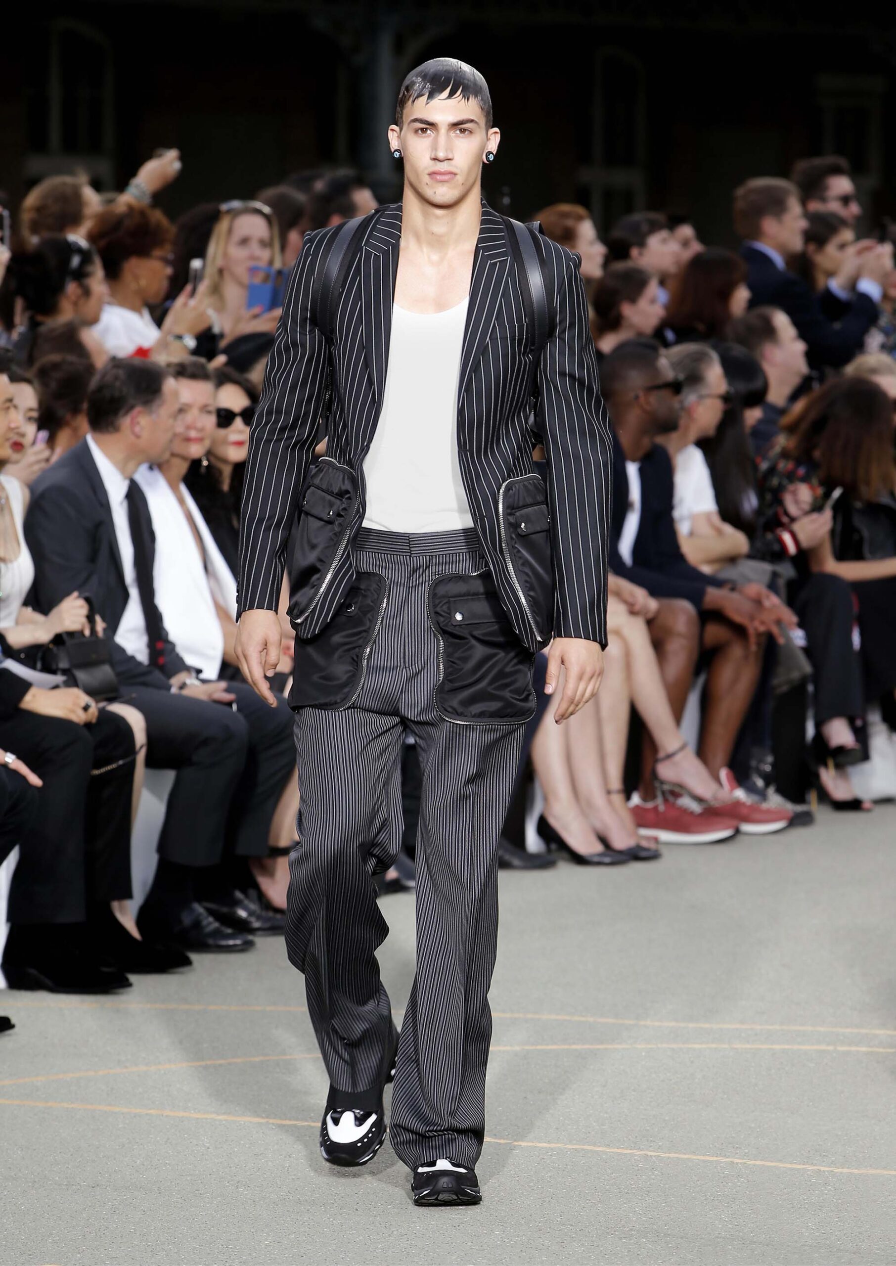 Givenchy S/S 17 Menswear Look 9