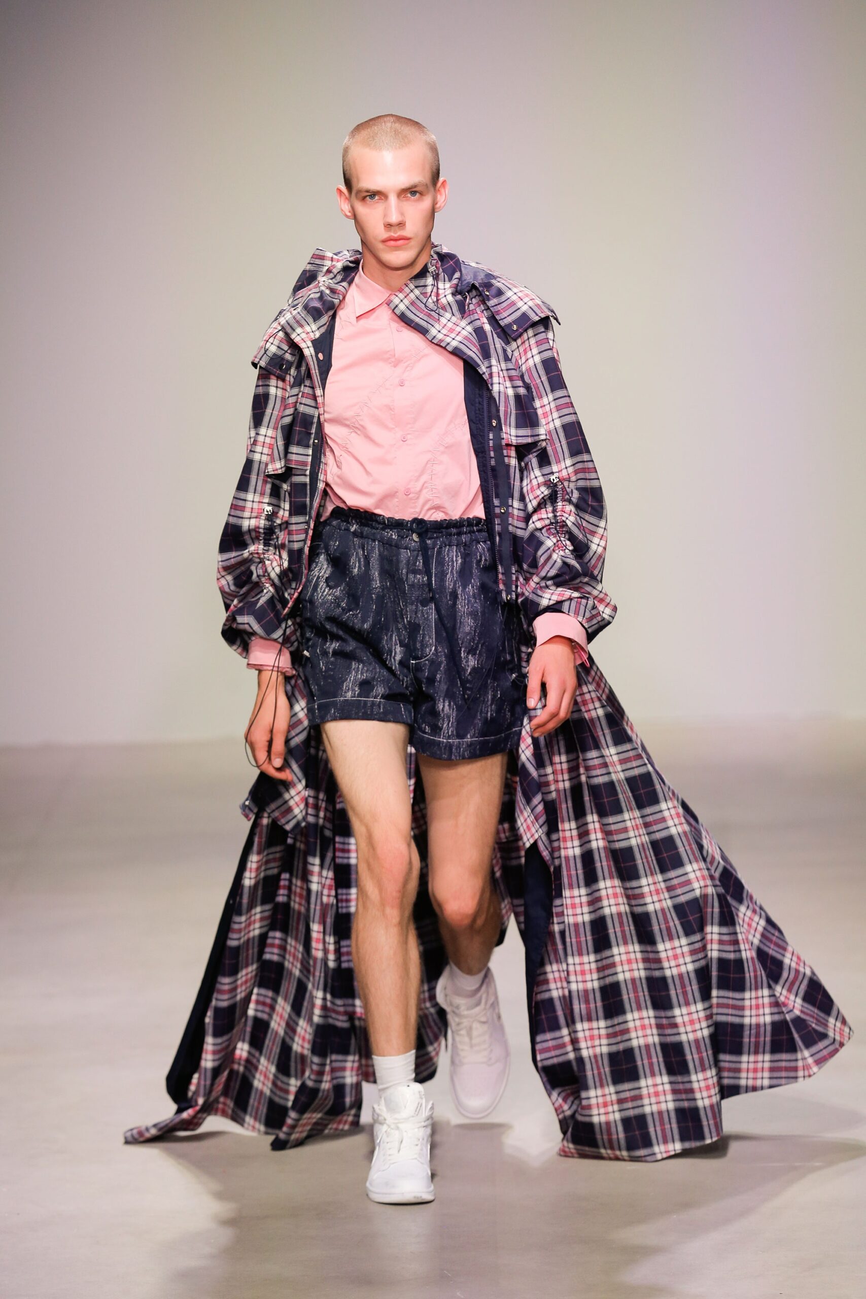 Feng Chen Wang S/S 18 Menswear Look 10