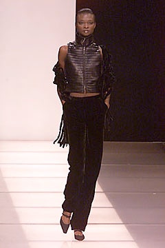 Giorgio Armani F/W 00 Look 5