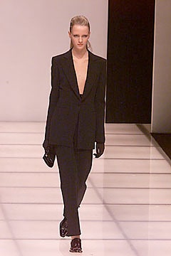 Giorgio Armani F/W 00 Look 9
