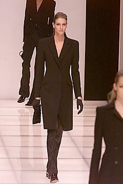 Giorgio Armani F/W 00 Look 16