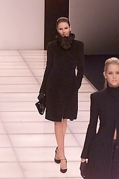 Giorgio Armani F/W 00 Look 19