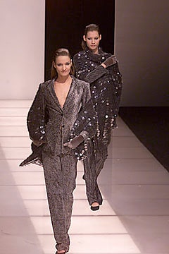 Giorgio Armani F/W 00 Look 22