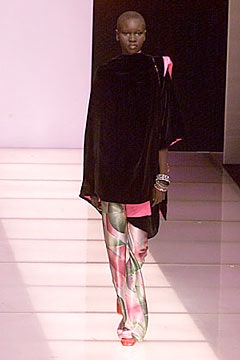 Giorgio Armani F/W 00 Look 38