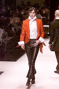 Gianfranco Ferré F/W 00 Look 11