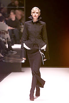 Gianfranco Ferré F/W 00 Look 32