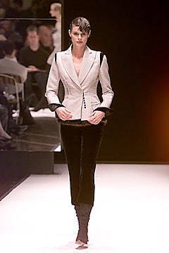 Gianfranco Ferré F/W 00 Look 45