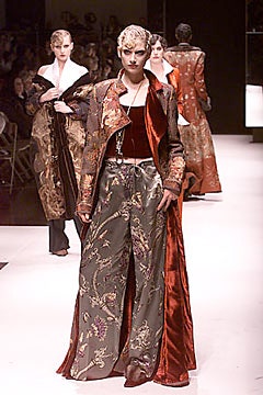 Gianfranco Ferré F/W 00 Look 54